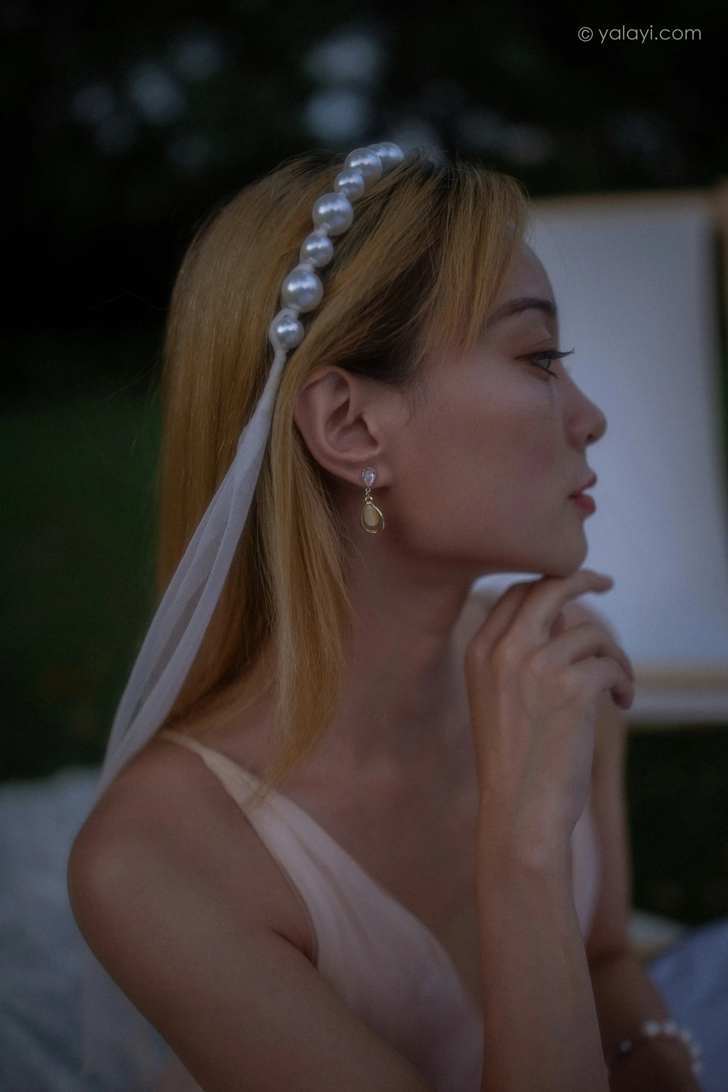 [YALAYI雅拉伊]NO.695 《救赎》 米粒米粒 粉色吊带连衣裙写真第4张