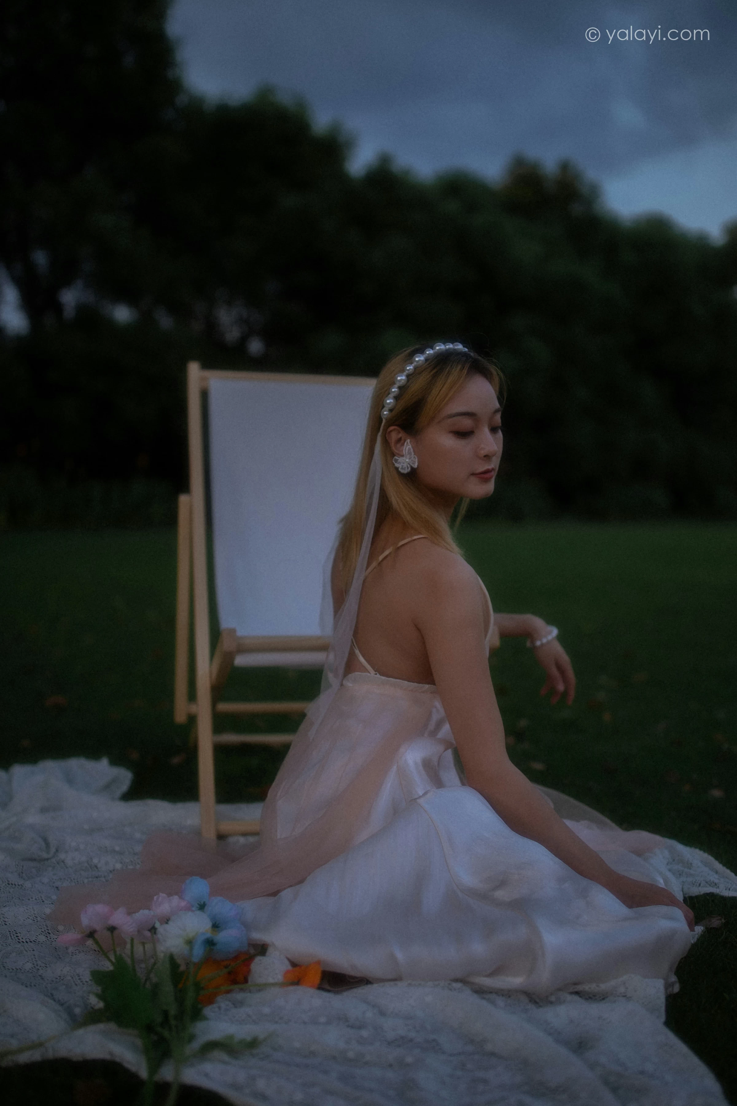 [YALAYI雅拉伊]NO.695 《救赎》 米粒米粒 粉色吊带连衣裙写真第3张