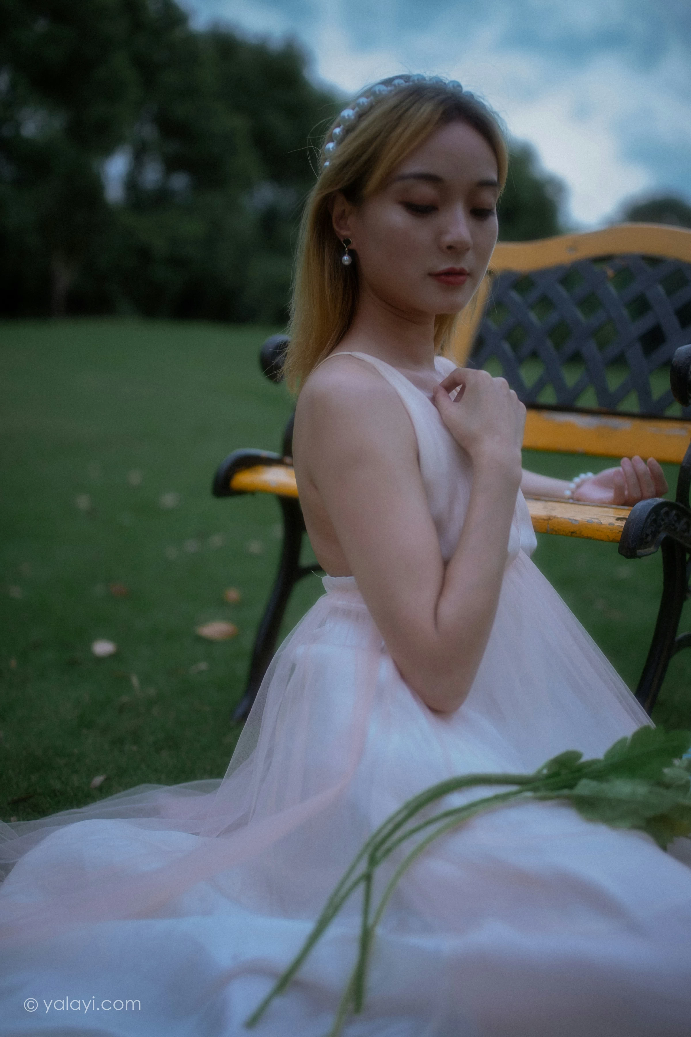[YALAYI雅拉伊]NO.695 《救赎》 米粒米粒 粉色吊带连衣裙写真第15张