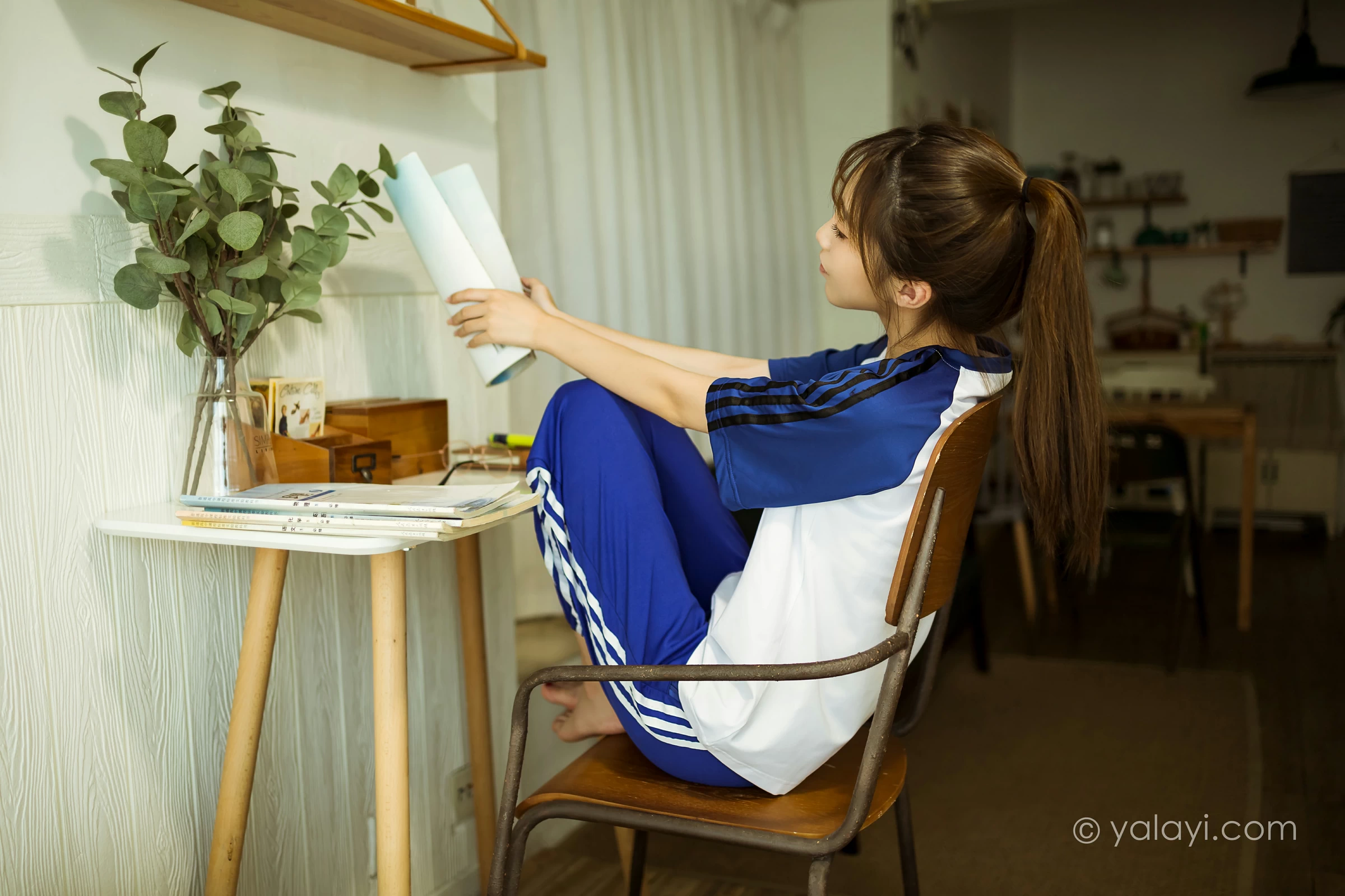 [YALAYI雅拉伊]NO.719 《一对一辅导》 小乔 蓝色校服短袖加长裤居家私房写真集第1张