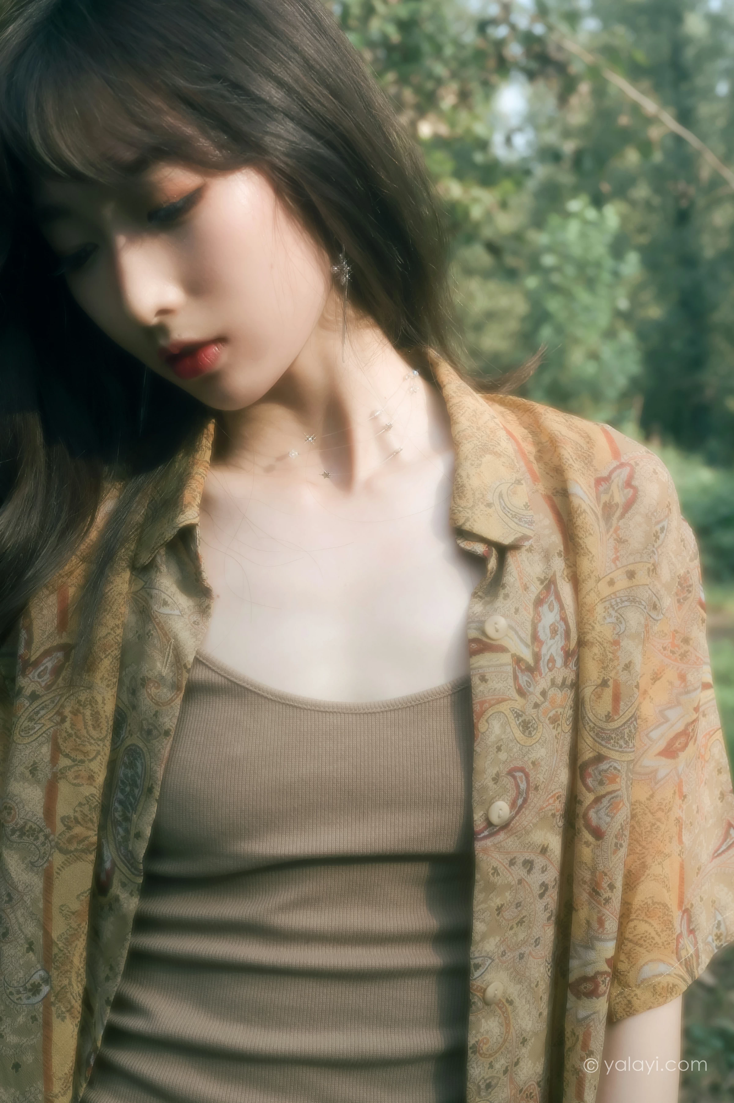 [YALAYI雅拉伊]NO.691 《梦境》 佳佳 橙色性感小背心加短裙私房写真第3张