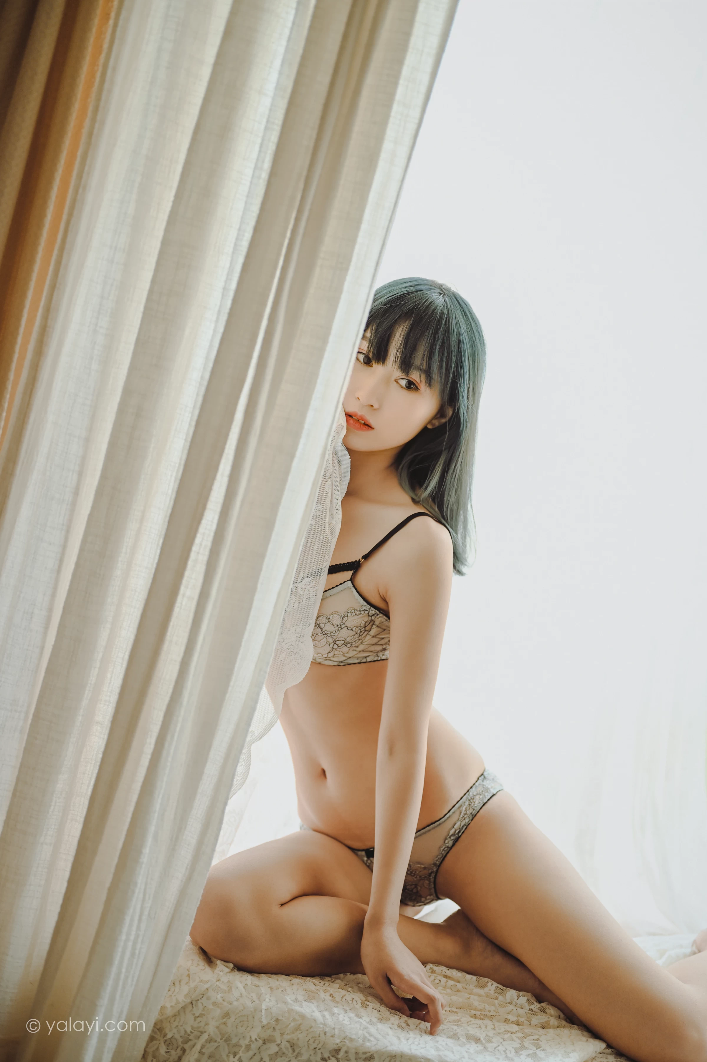 [YALAYI雅拉伊]NO.707 《探香闺》 田也 白色蕾丝内衣居家性感私房写真集第7张