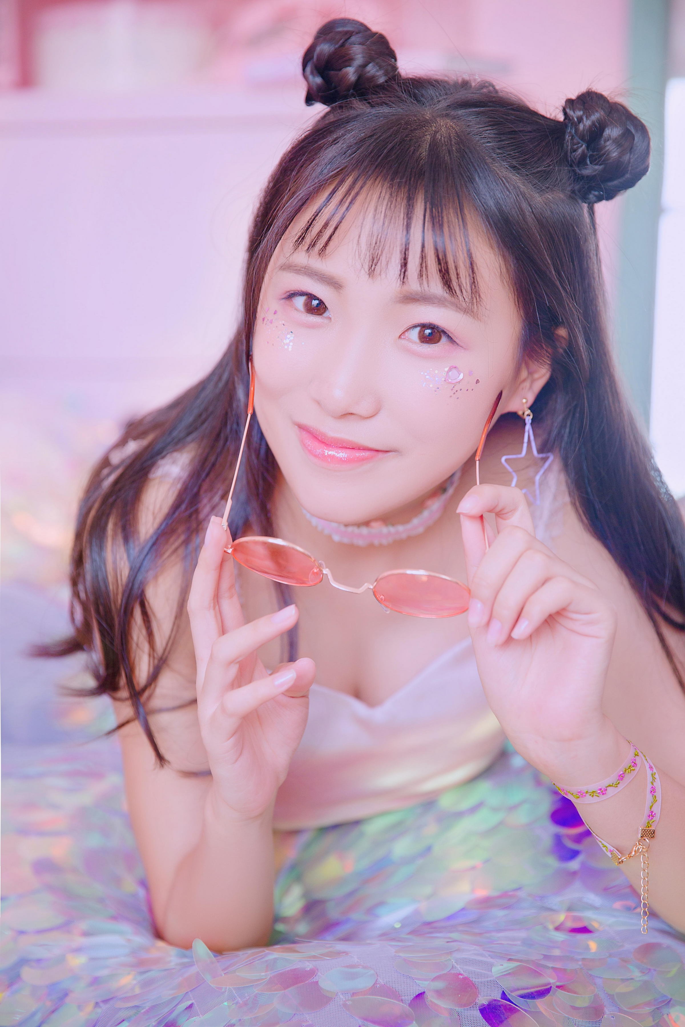 [YALAYI雅拉伊]2022.06.13 秘密花园 清纯少女 JK水手制服与粉色吊带内衣加短裤私房写真集第9张