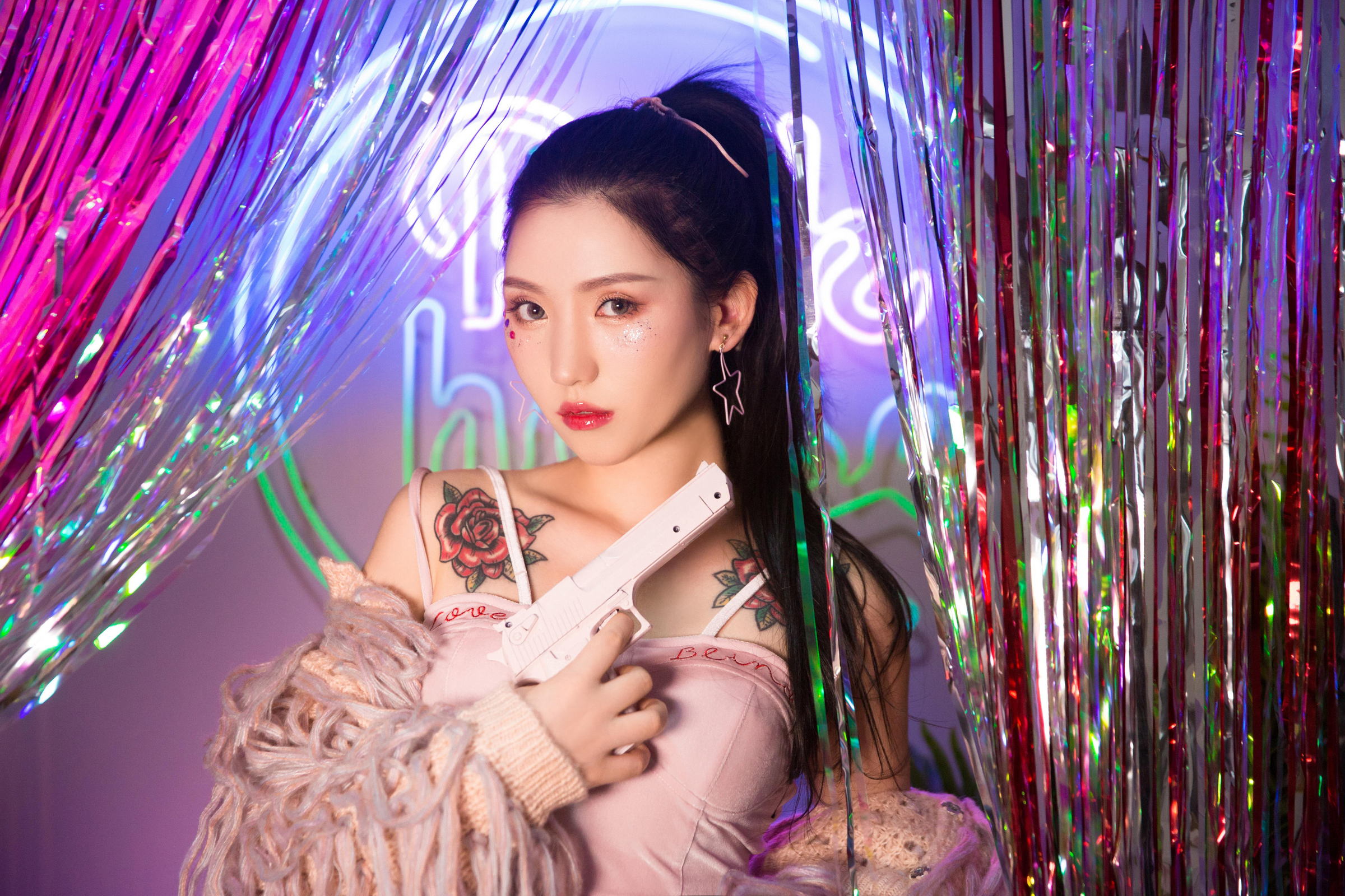 [YALAYI雅拉伊]2022.09.07 热辣辣 和服美女 镂空外套与粉色短裙加粉色内衣性感私房写真集第5张