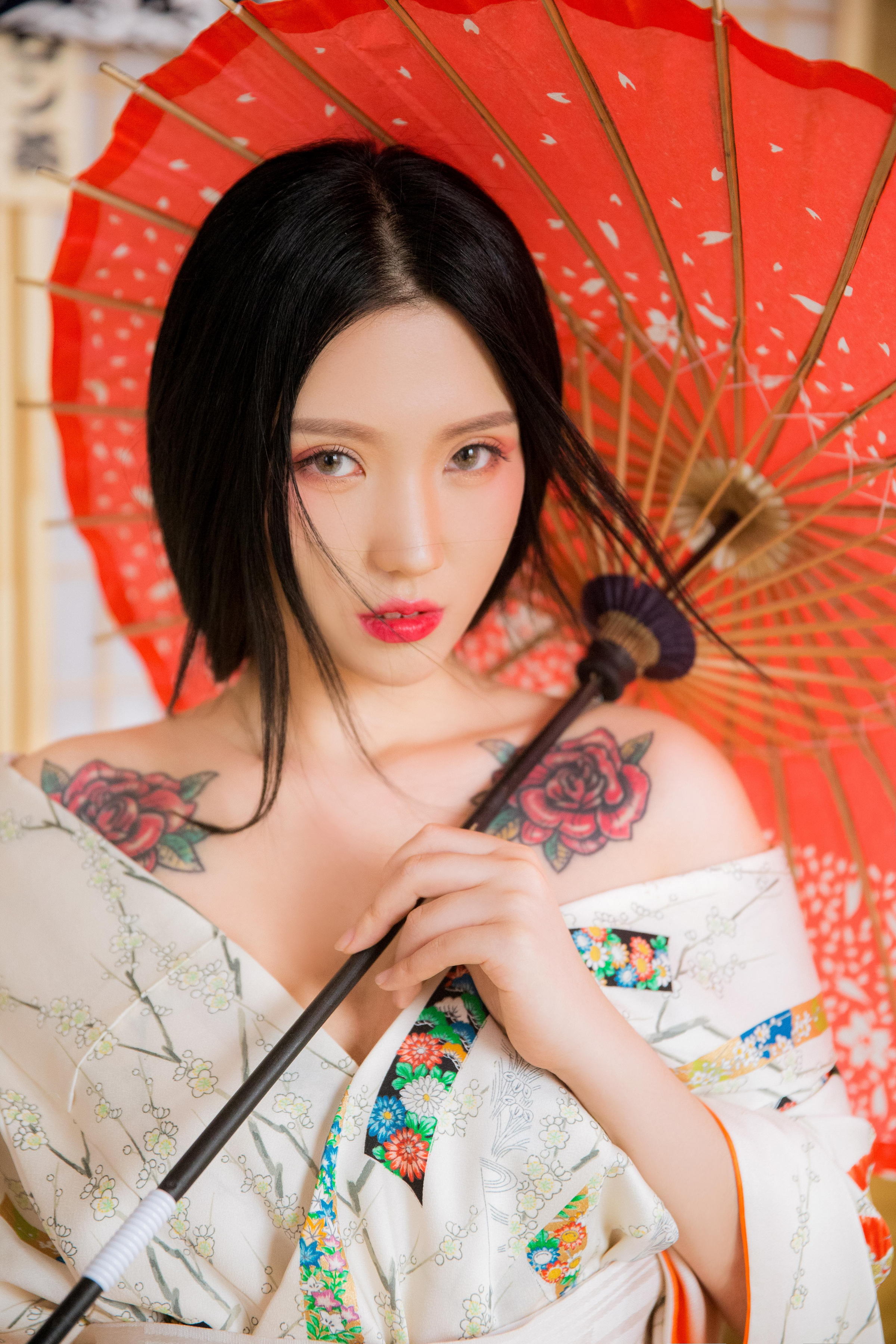 [YALAYI雅拉伊]2022.09.07 热辣辣 和服美女 镂空外套与粉色短裙加粉色内衣性感私房写真集第3张