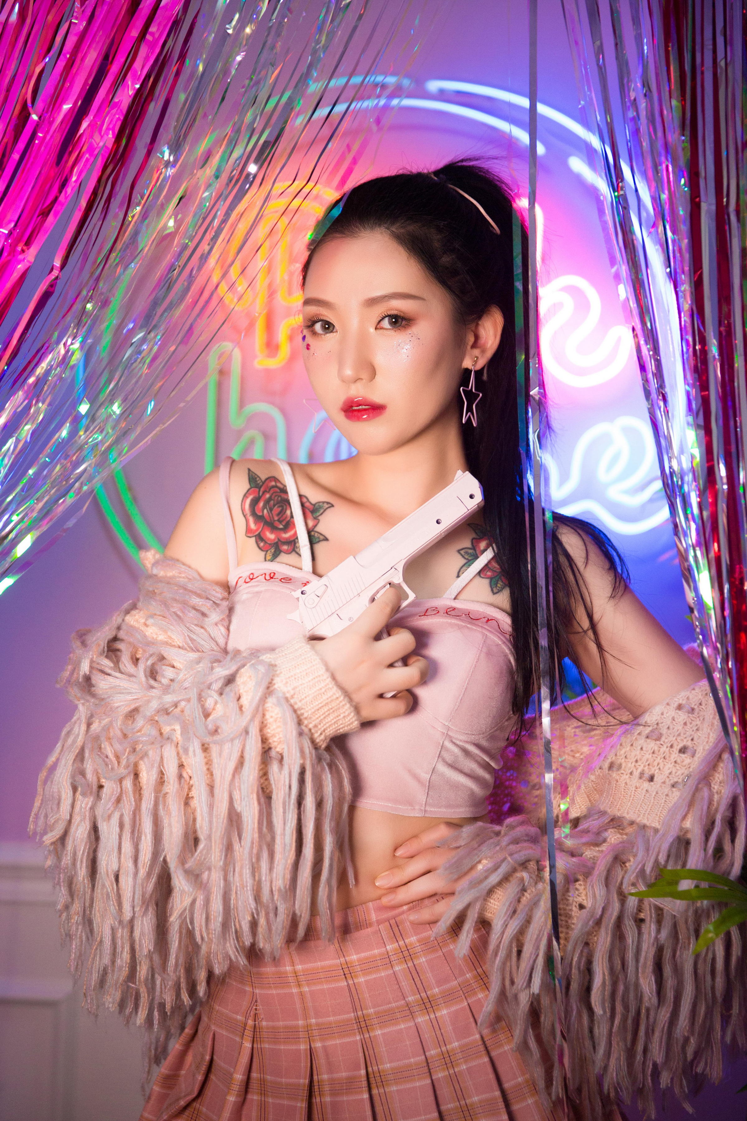 [YALAYI雅拉伊]2022.09.07 热辣辣 和服美女 镂空外套与粉色短裙加粉色内衣性感私房写真集第5张