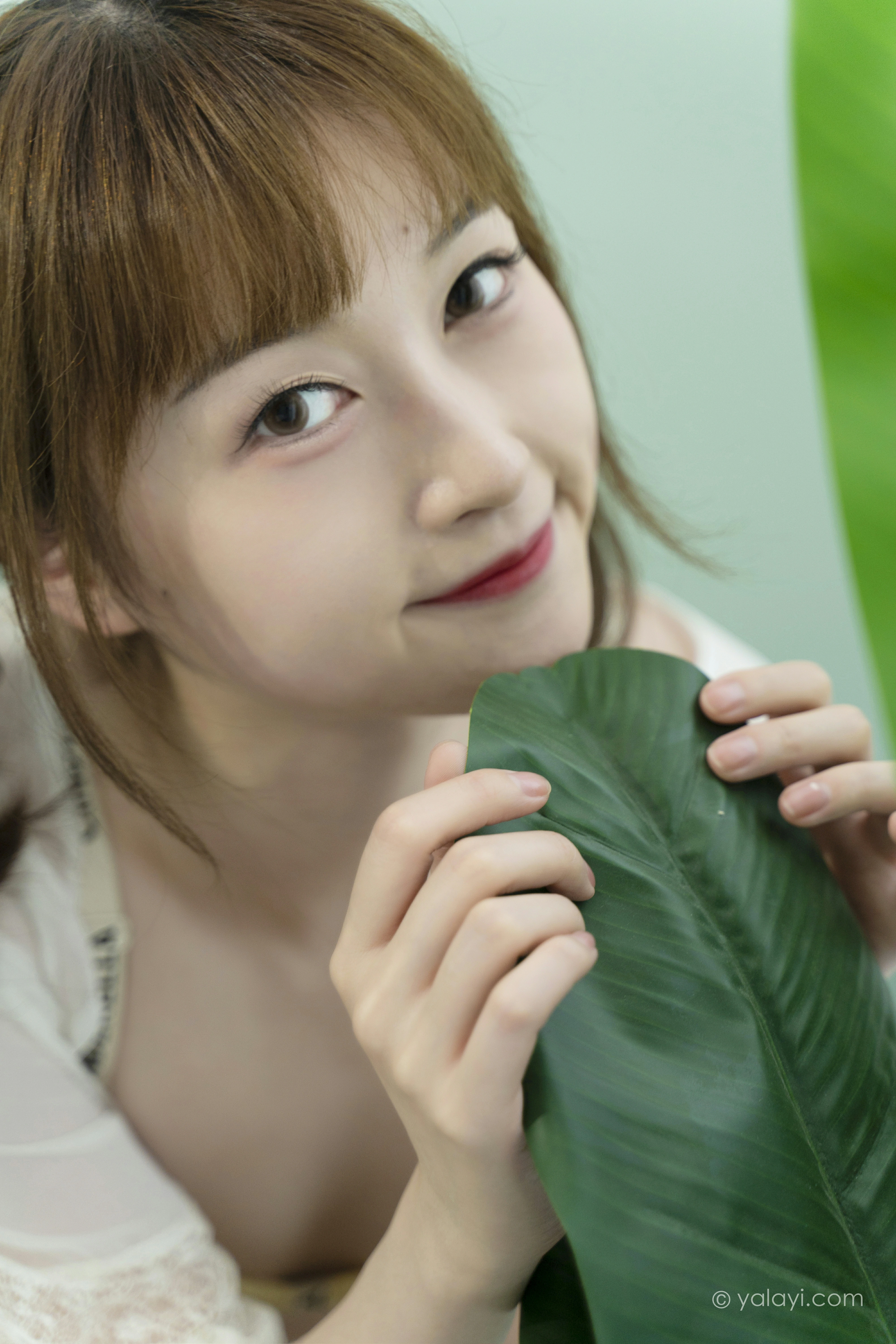 [YALAYI雅拉伊]NO.849 花漾裙裙 京京 白色透视睡衣与短裙加黄色内衣性感写真集第7张