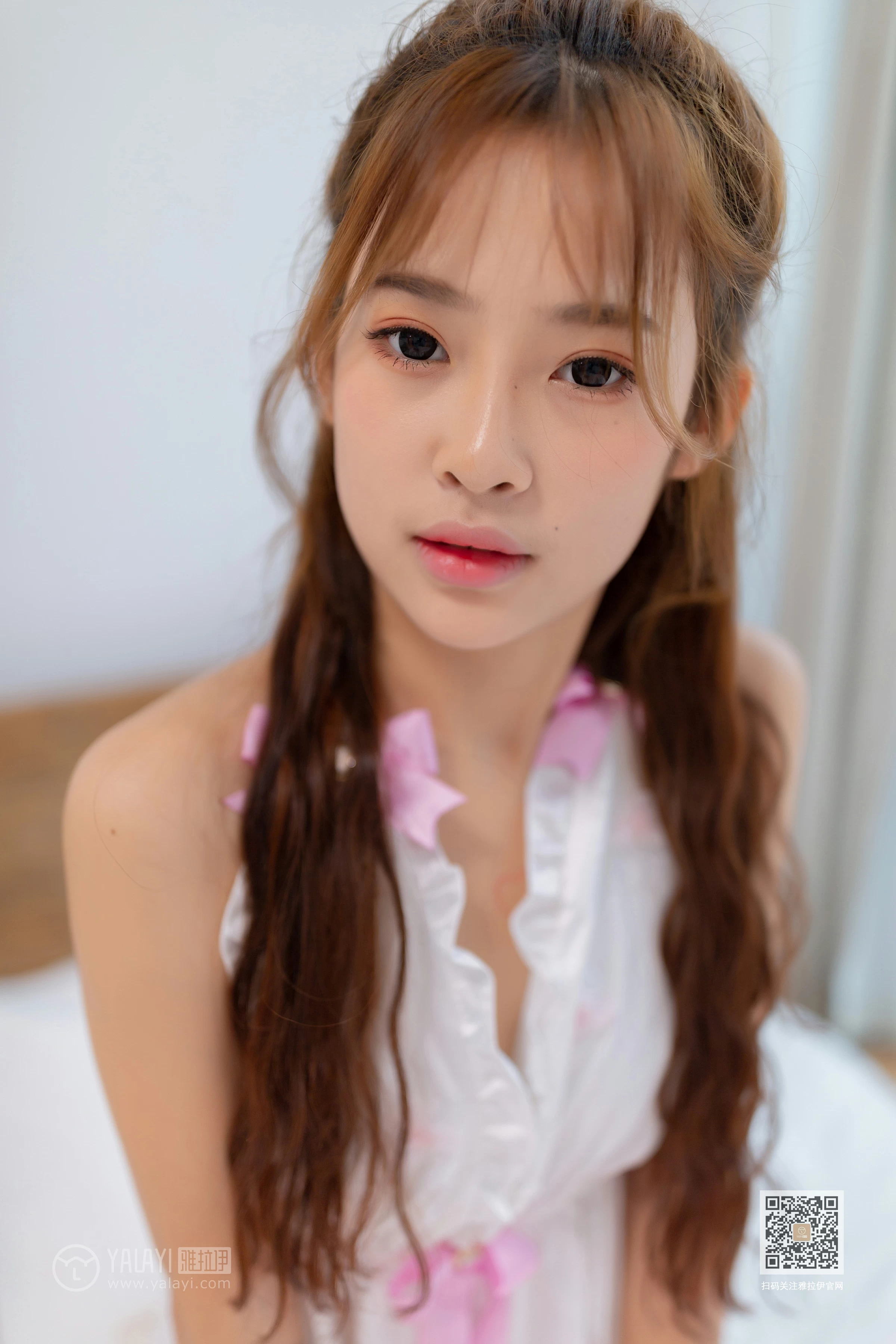 [YALAYI雅拉伊]Vol.450 少女的新浴袍 秋萍 粉色透视情趣浴袍性感私房写真集第6张
