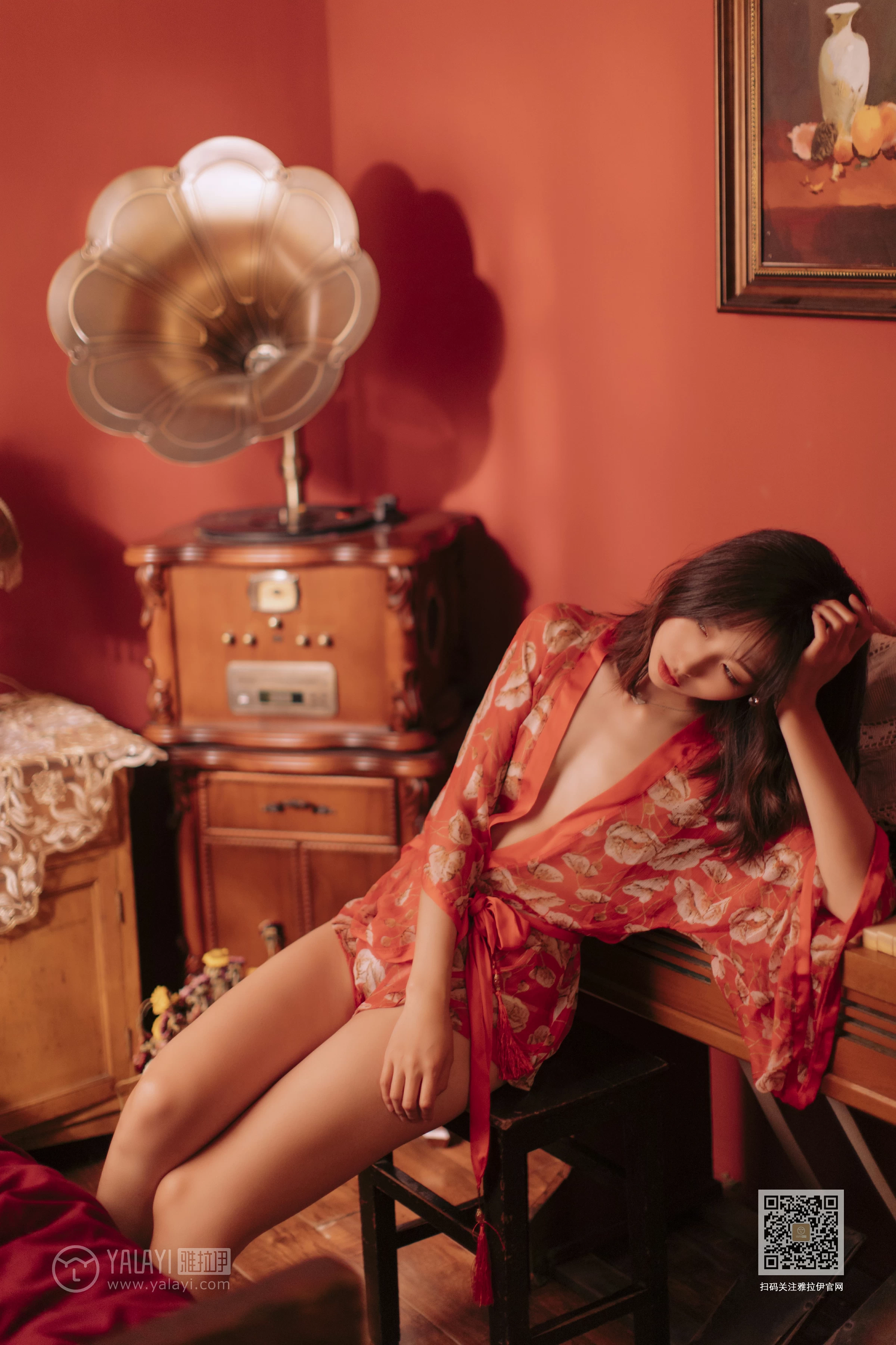 [YALAYI雅拉伊]Vol.460 红妆写真 佳佳 红色睡衣居家性感私房写真集第12张