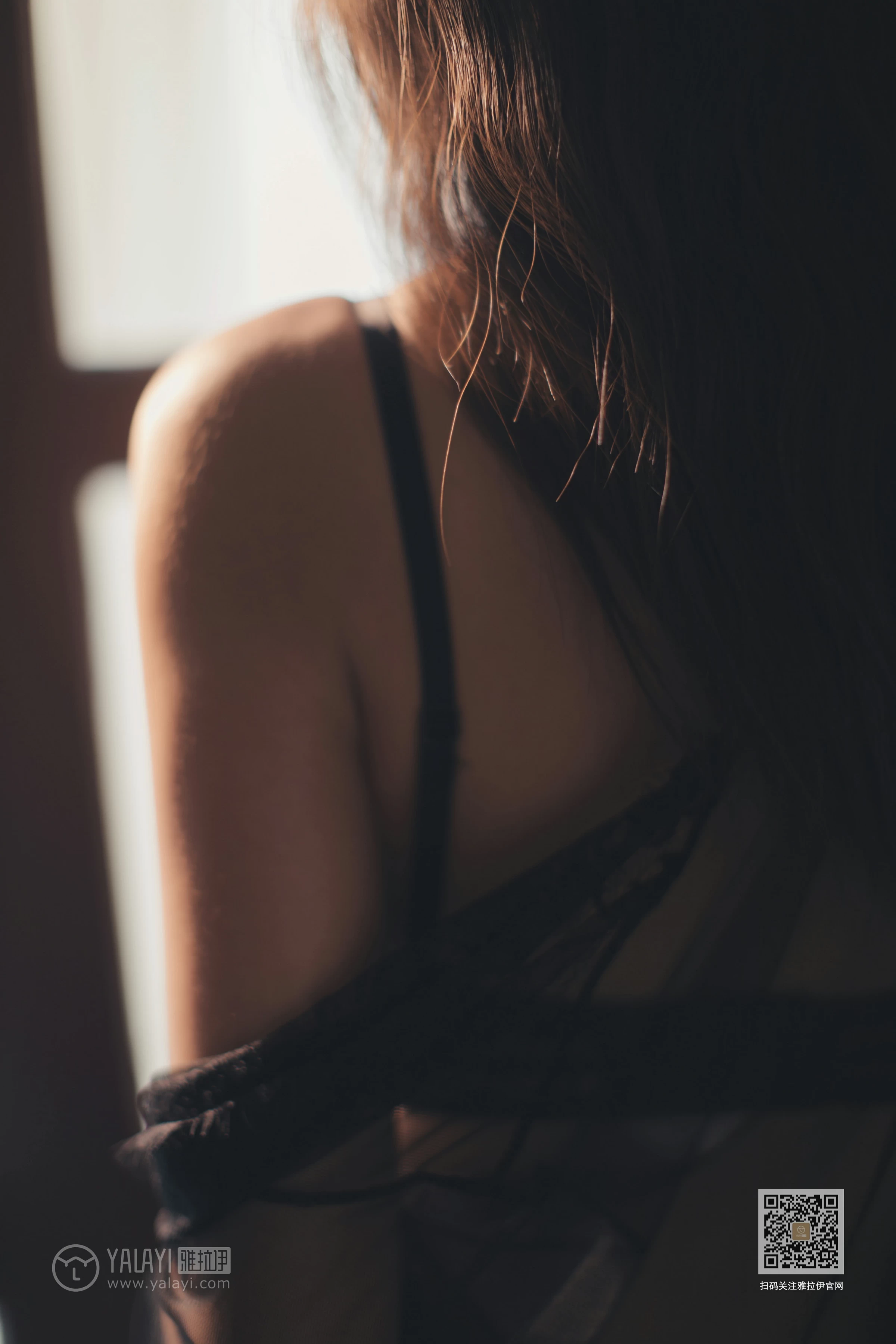 [YALAYI雅拉伊]Vol.470 秋色满房 苍儿 黑色透视情趣睡衣加黑色内衣性感私房写真集第8张
