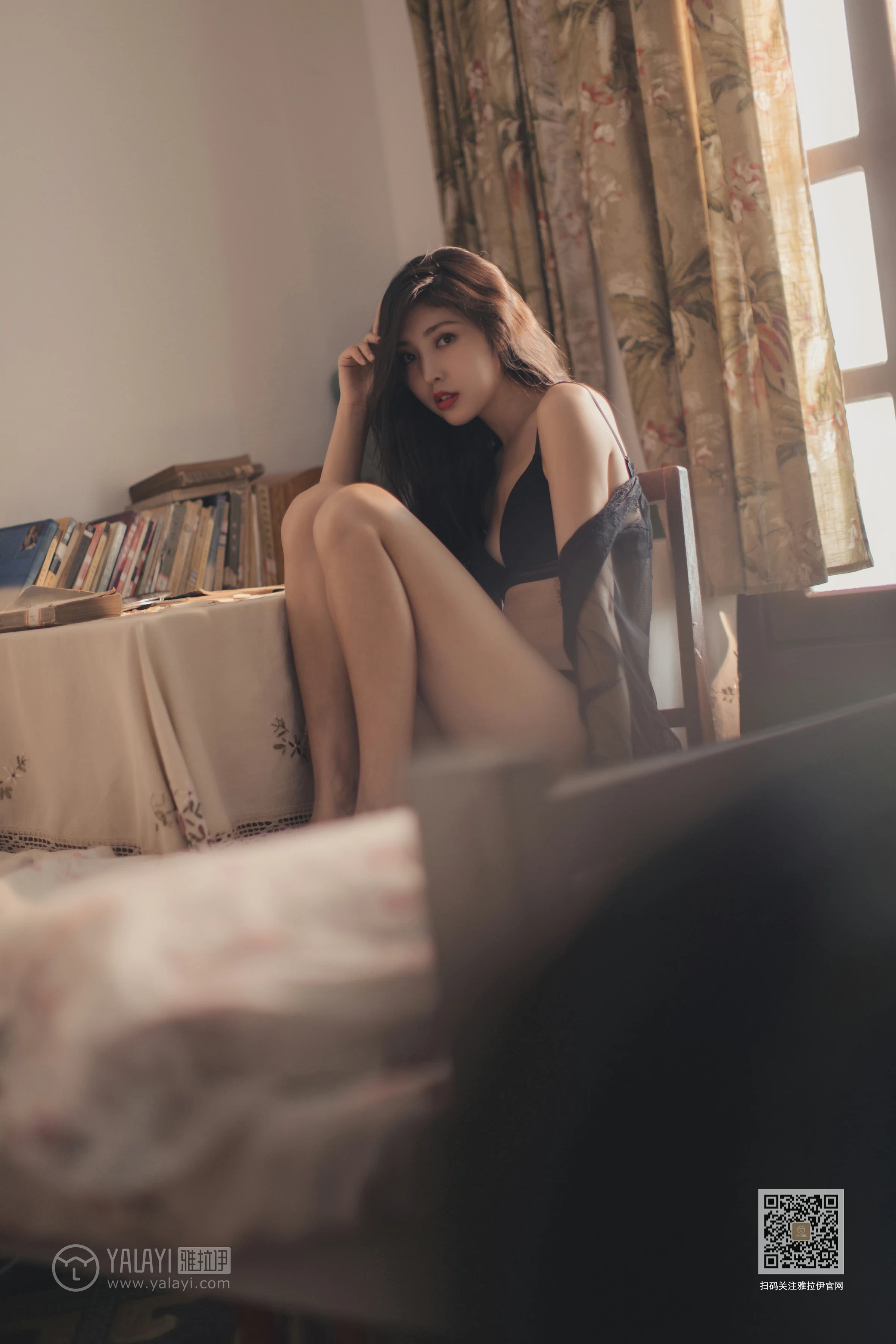 [YALAYI雅拉伊]Vol.470 秋色满房 苍儿 黑色透视情趣睡衣加黑色内衣性感私房写真集第14张