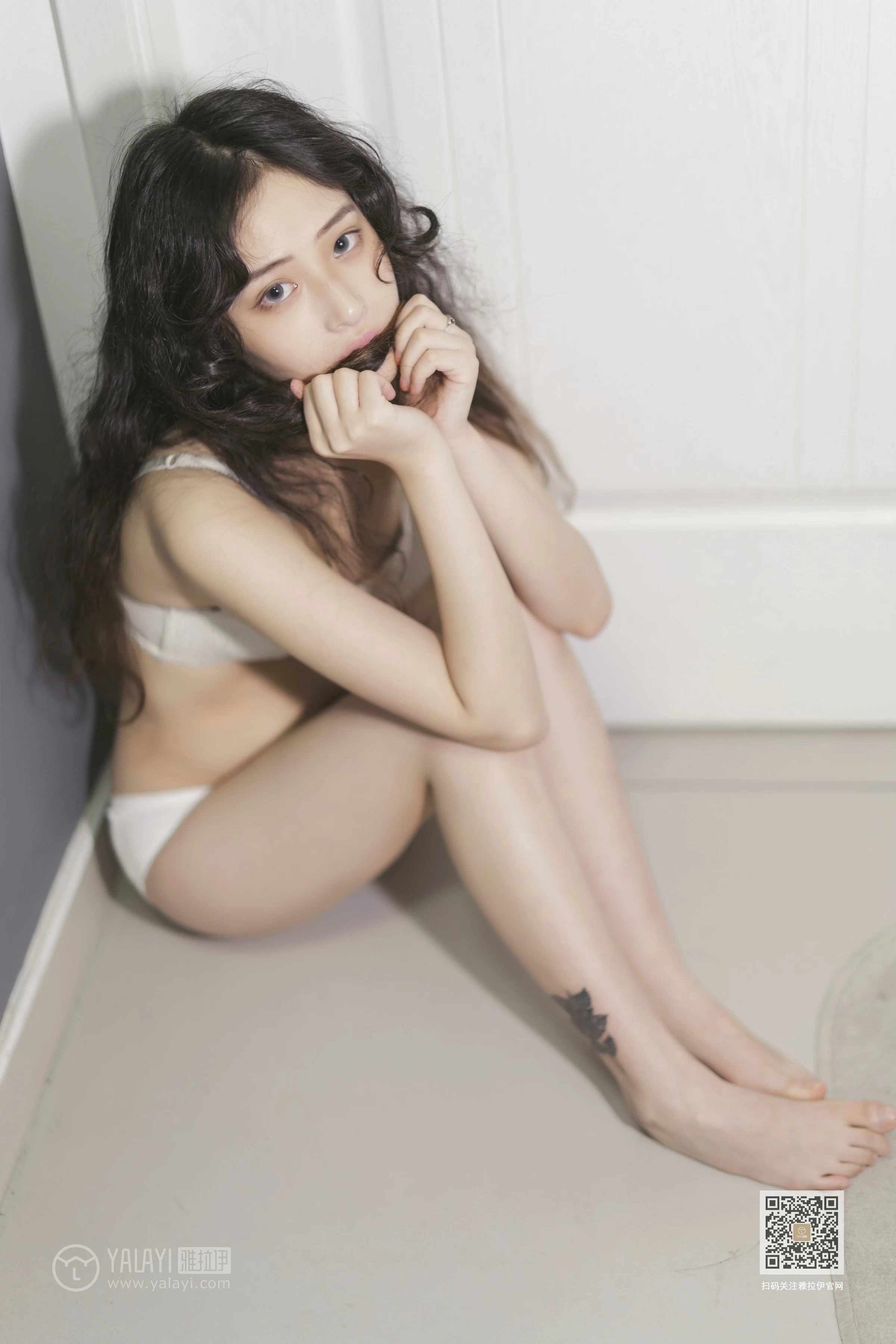 [YALAYI雅拉伊]Vol.474 吹落白衣裳 西子 白色蕾丝内衣居家性感私房写真集第10张