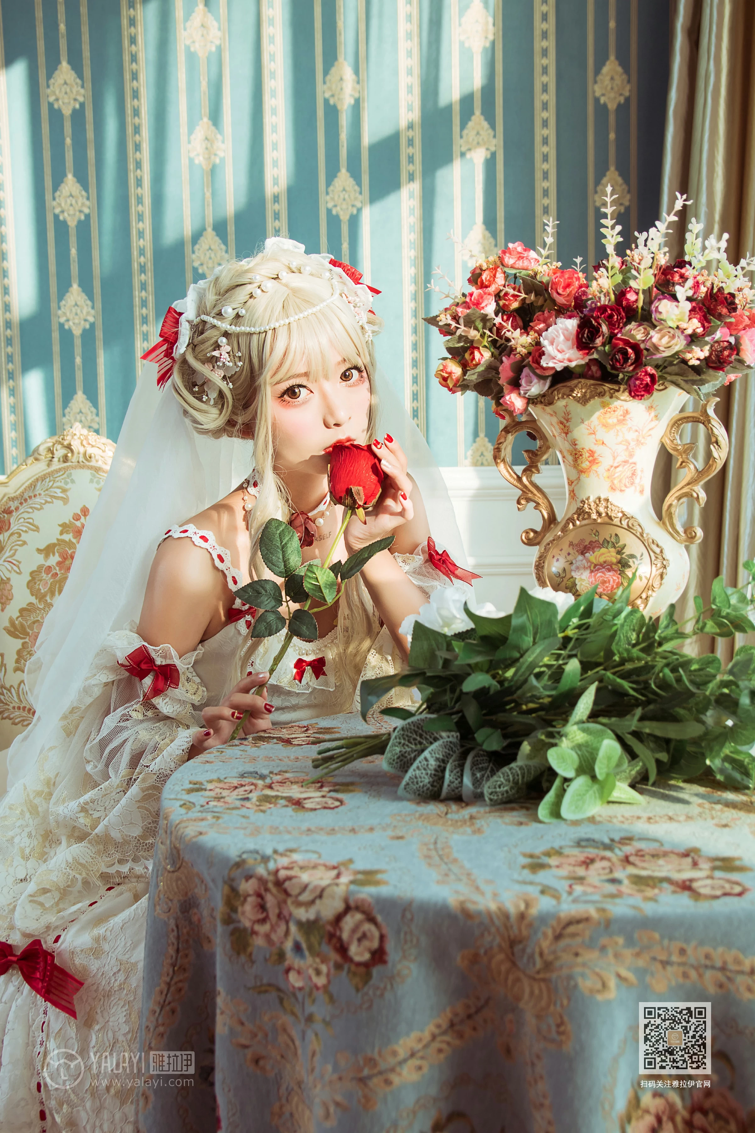 [YALAYI雅拉伊]Vol.521 梦幻洛丽塔 阿禾 白色情趣吊带连衣裙性感私房写真集第14张