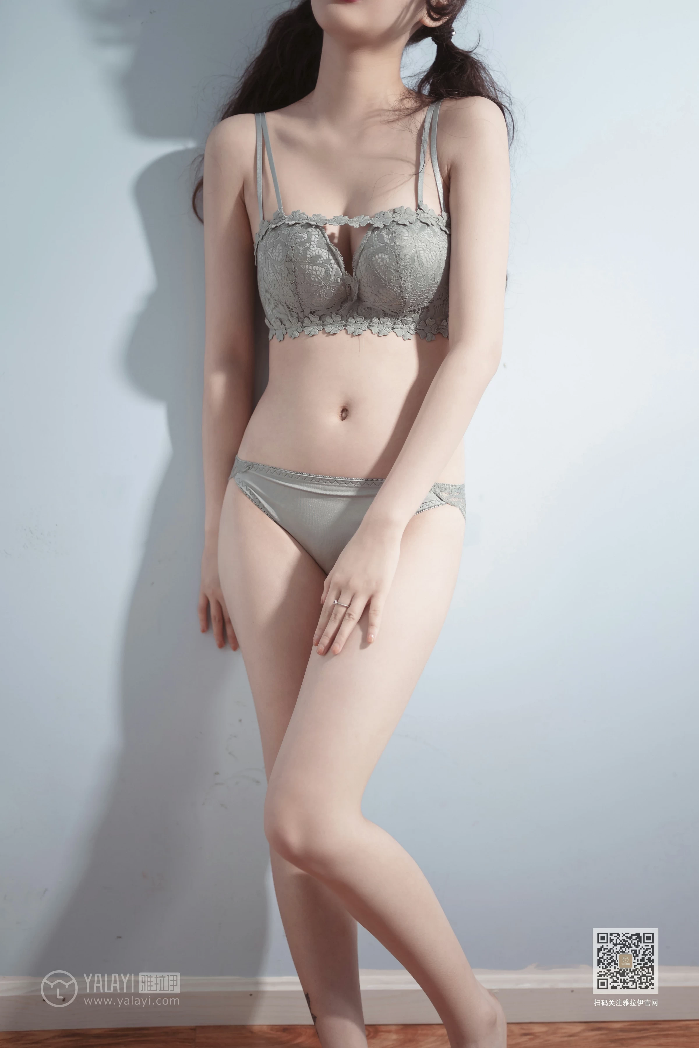 [YALAYI雅拉伊]Vol.547 玉影 西子 灰色蕾丝内衣居家性感私房写真集第12张