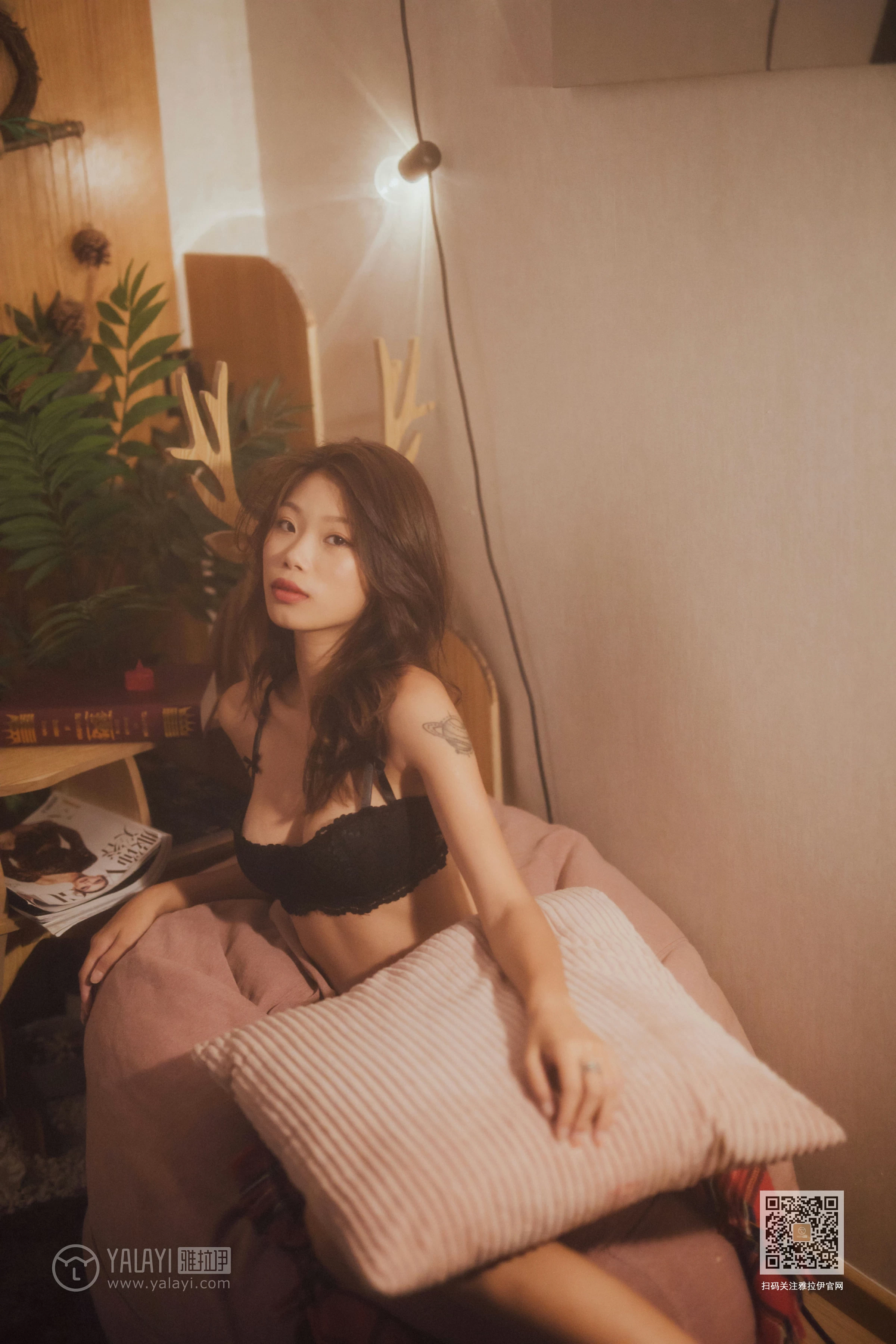 [YALAYI雅拉伊]Vol.548 梦境里的情人 静初 黑色蕾丝内衣性感私房写真集第3张