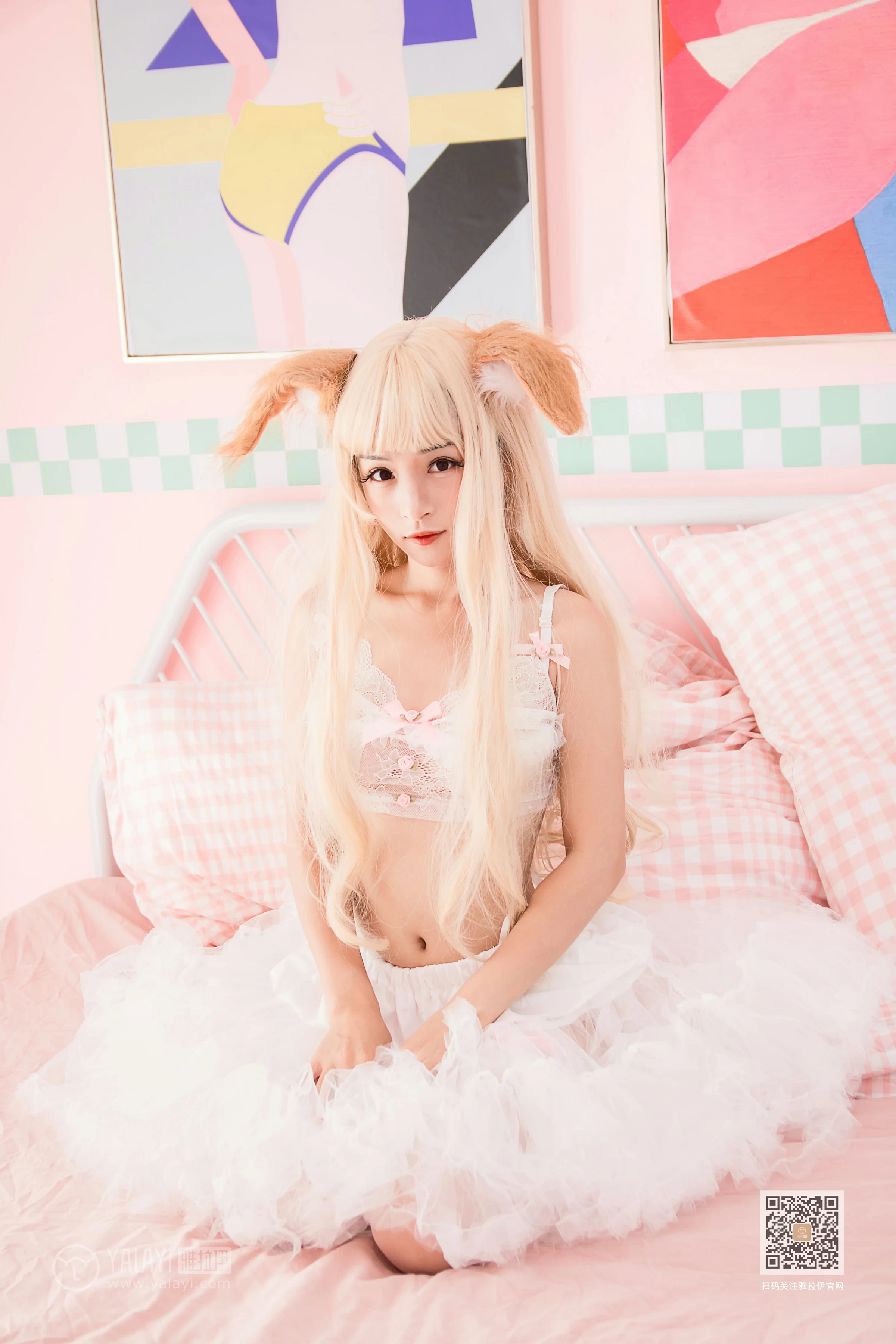 [YALAYI雅拉伊]Vol.562 二代妖精 艾丽 粉色透视情趣内衣加粉色丝袜美腿性感私房写真集第6张