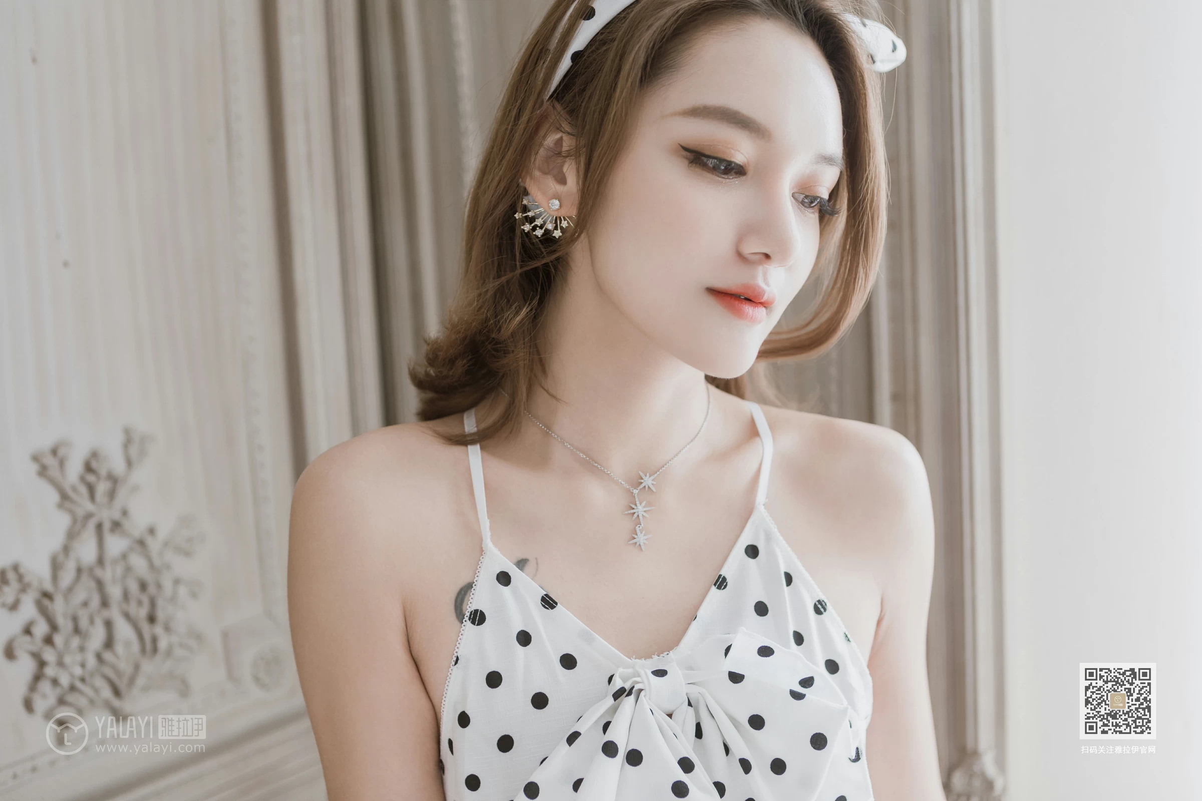 [YALAYI雅拉伊]Vol.572 日光倾城 刘子炀 白色比基尼泳装性感私房写真集第3张