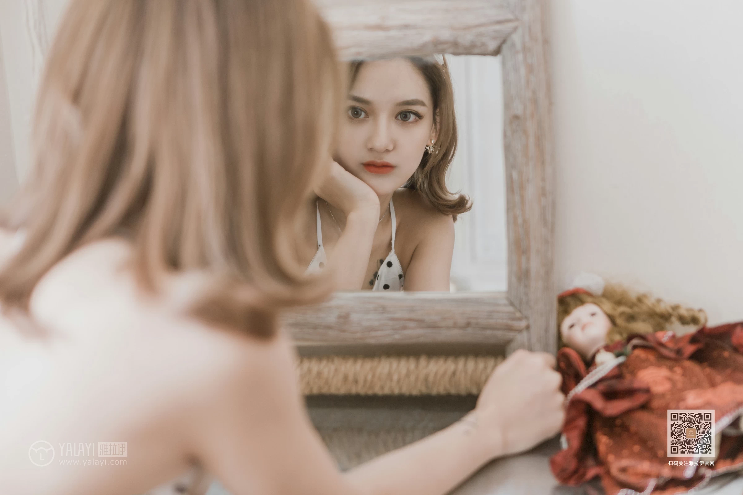 [YALAYI雅拉伊]Vol.572 日光倾城 刘子炀 白色比基尼泳装性感私房写真集第11张