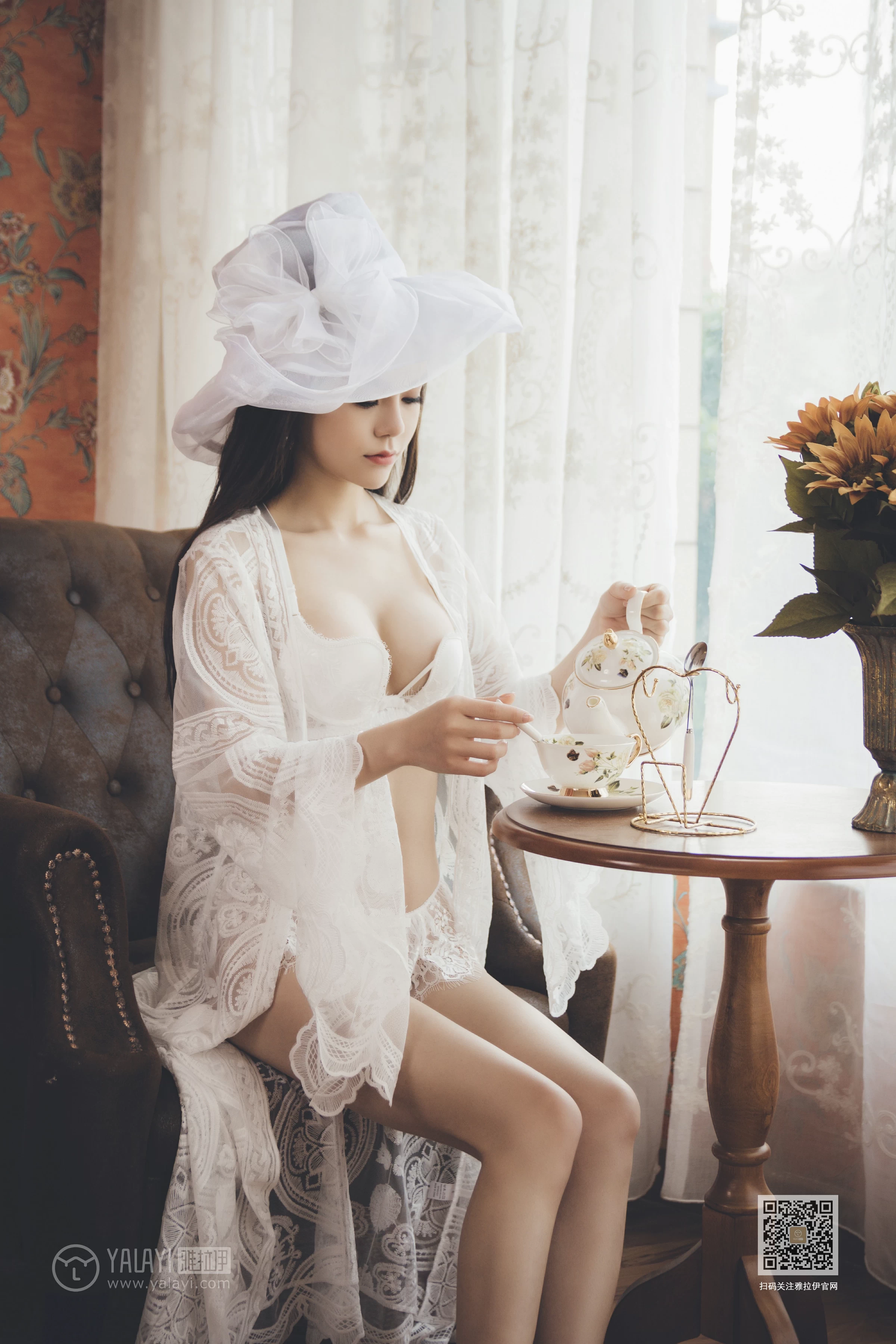 [YALAYI雅拉伊]Vol.594 第一次拍写真 蓉蓉 白色镂空睡衣加白色蕾丝内衣性感私房写真集第5张
