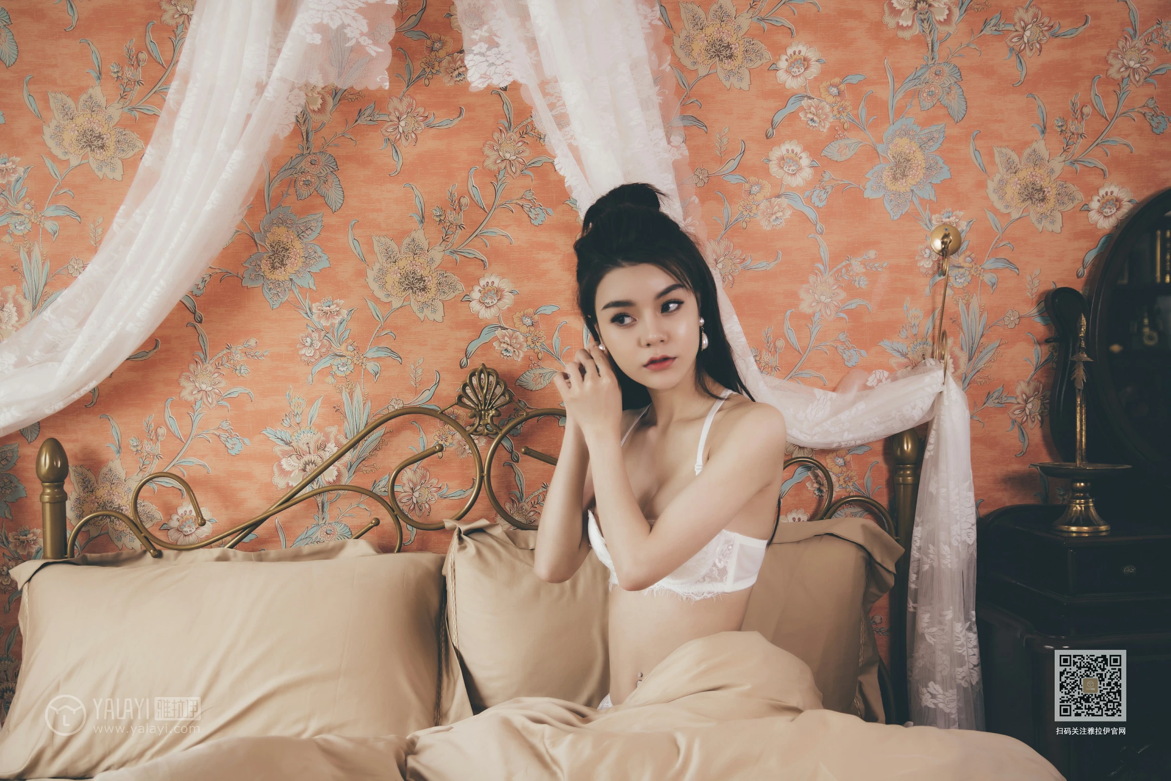 [YALAYI雅拉伊]Vol.594 第一次拍写真 蓉蓉 白色镂空睡衣加白色蕾丝内衣性感私房写真集第14张