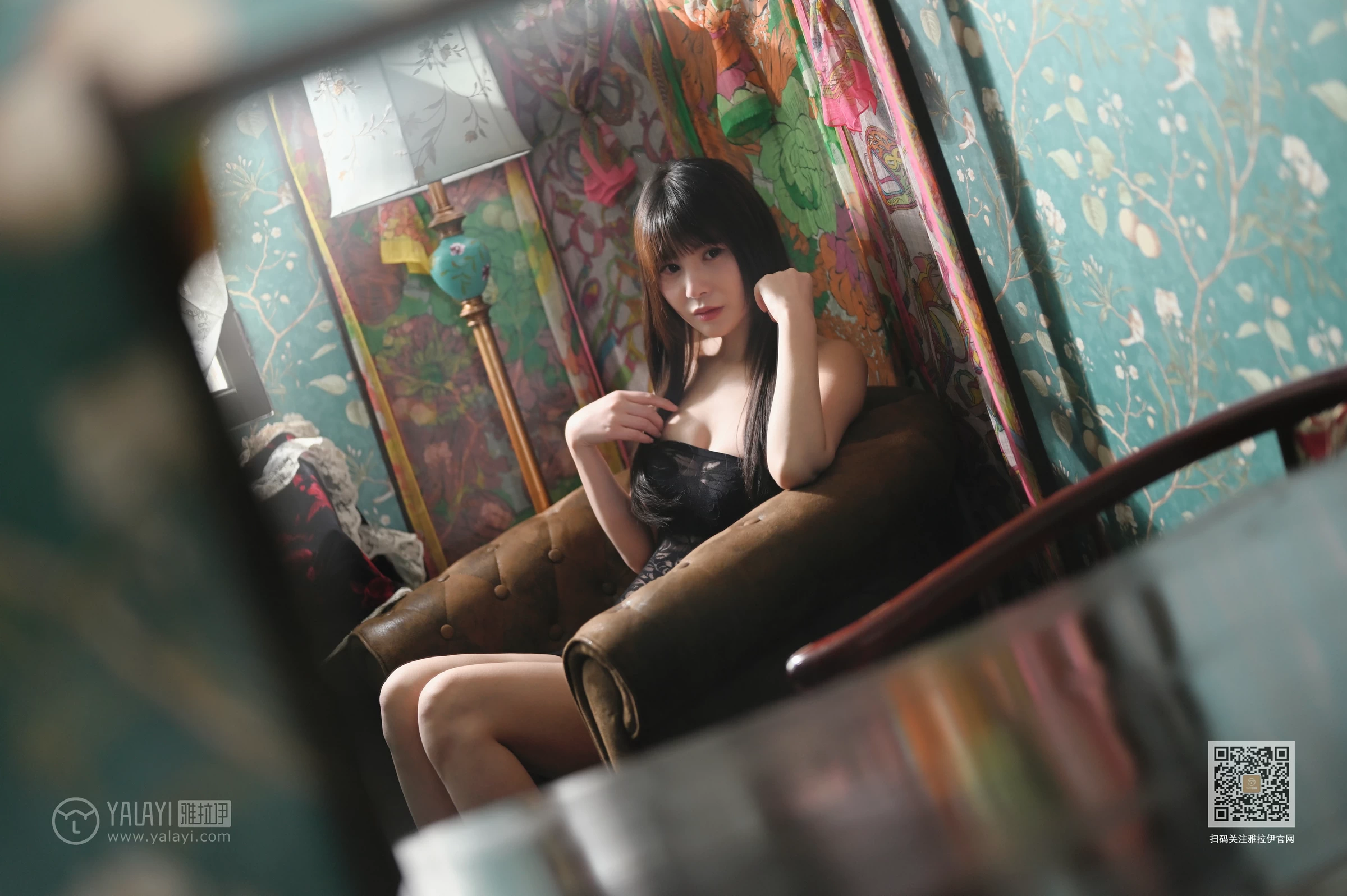 [YALAYI雅拉伊]NO.608 《怪你过份撩人》 斯雯 黑色紧身透视抹胸裙性感私房写真集第15张