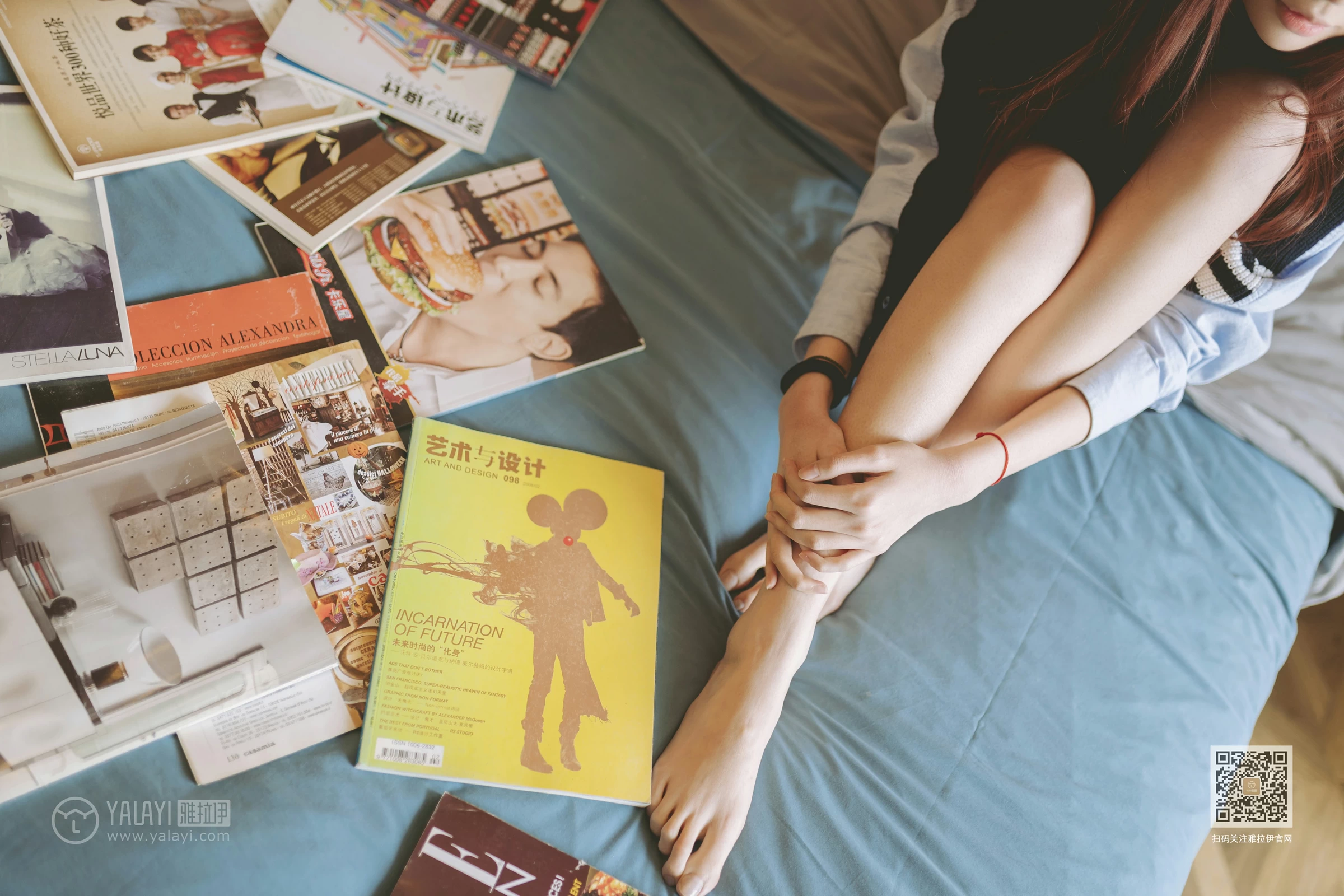 [YALAYI雅拉伊]NO.611 《你还要生气吗(1)》 鸭鸭 蓝色卫衣加粉色内衣性感私房写真集第2张