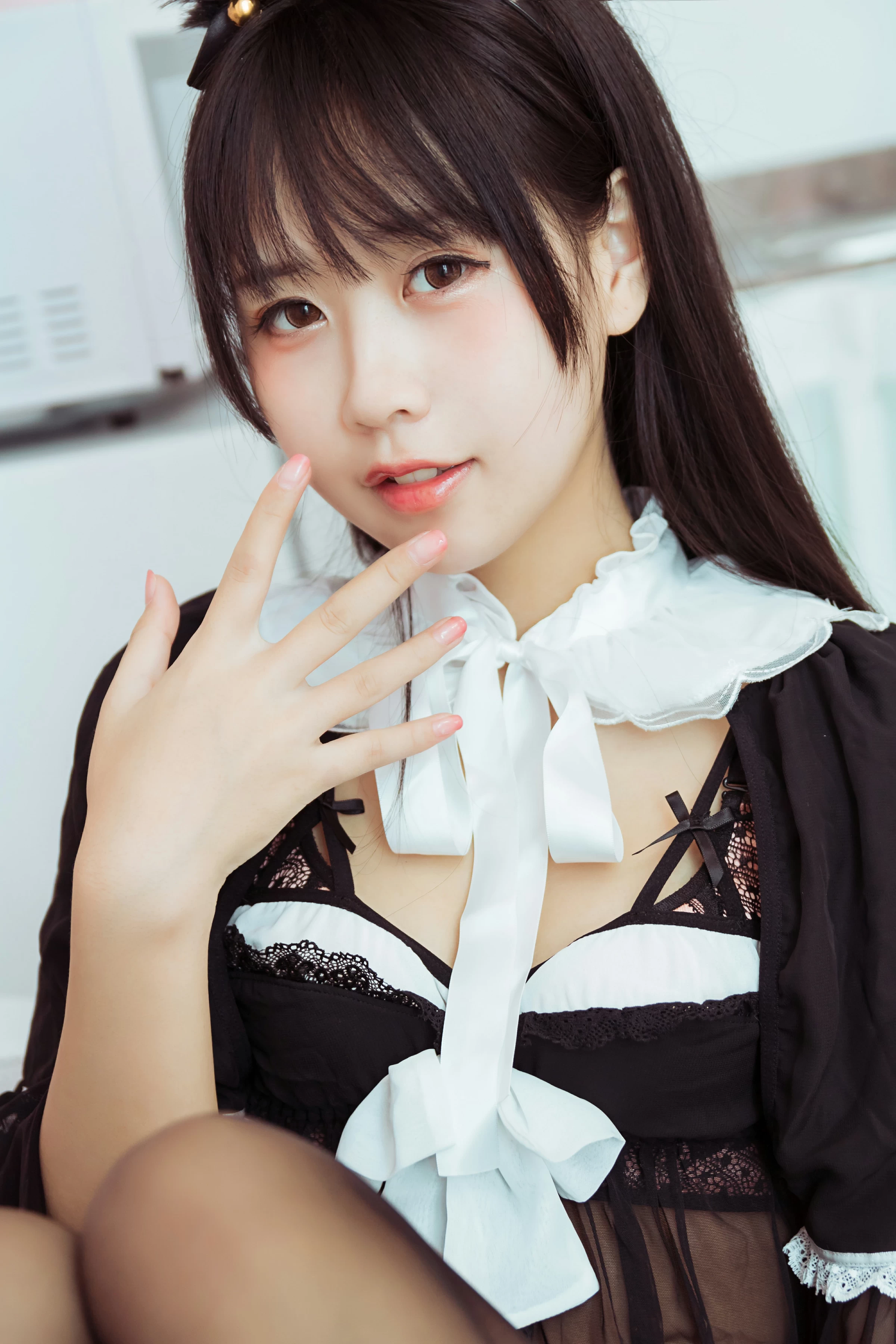 [YALAYI雅拉伊]NO.616 《今晚穿了女仆装》 甜酱吖 黑色情趣制服内衣加黑丝美腿性感私房写真集第10张