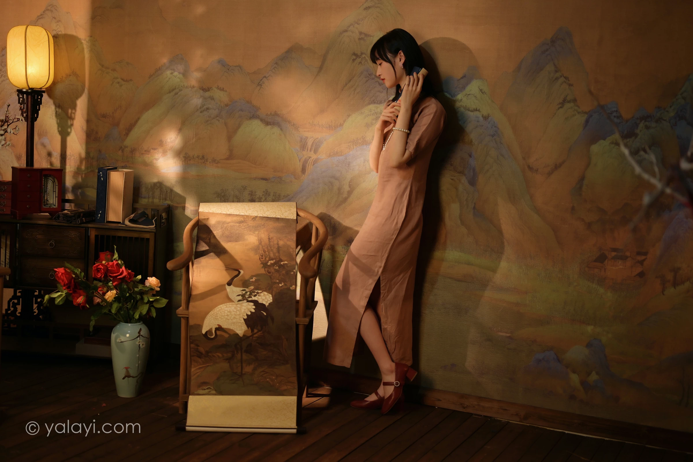 [YALAYI雅拉伊]2022.01.19 深夜的灯光 京京 粉色宽松旗袍裙民国风写真第9张