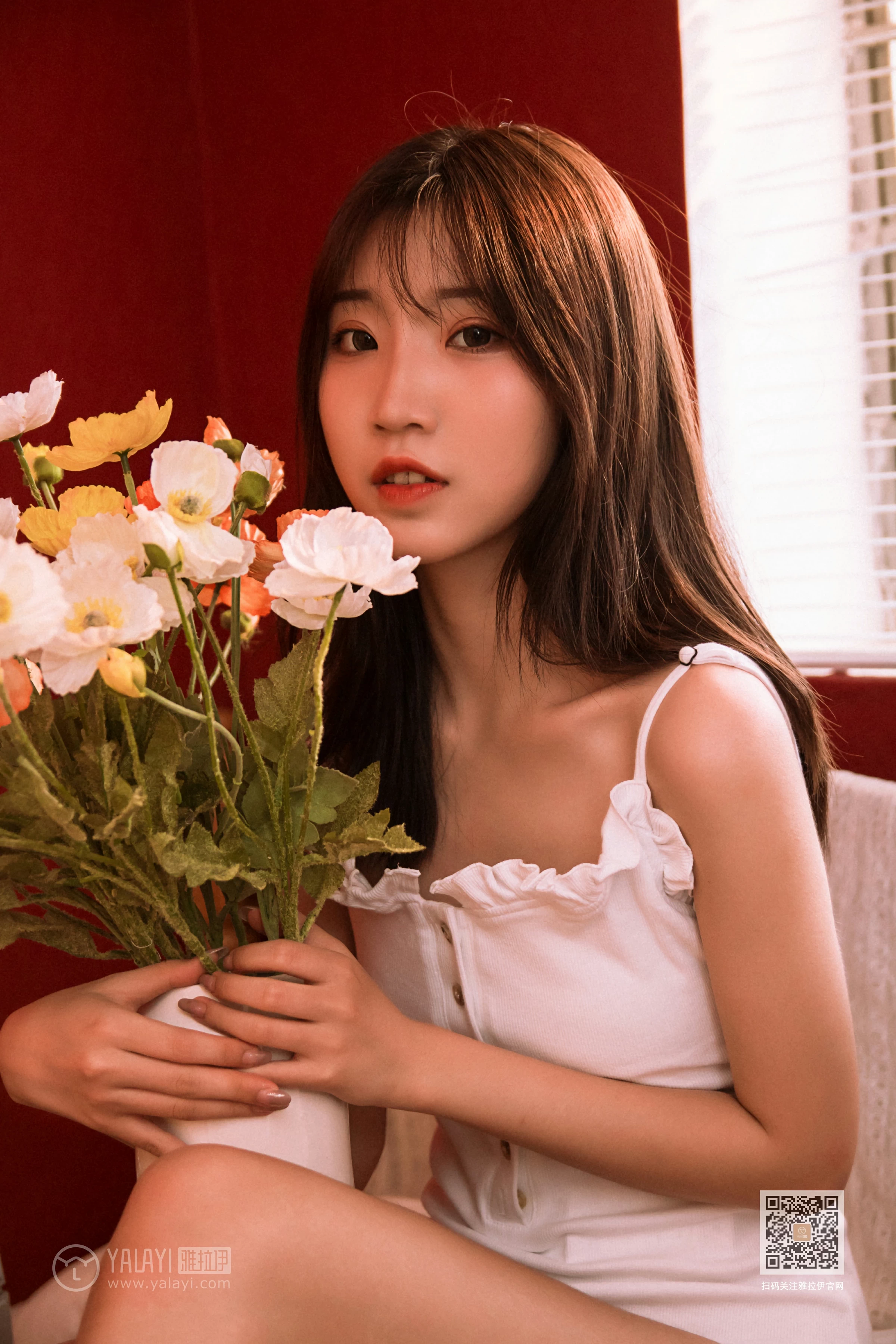 [YALAYI雅拉伊]NO.631 《复古萌妹》 小乔 白色吊带连体内衣性感私房写真集第2张