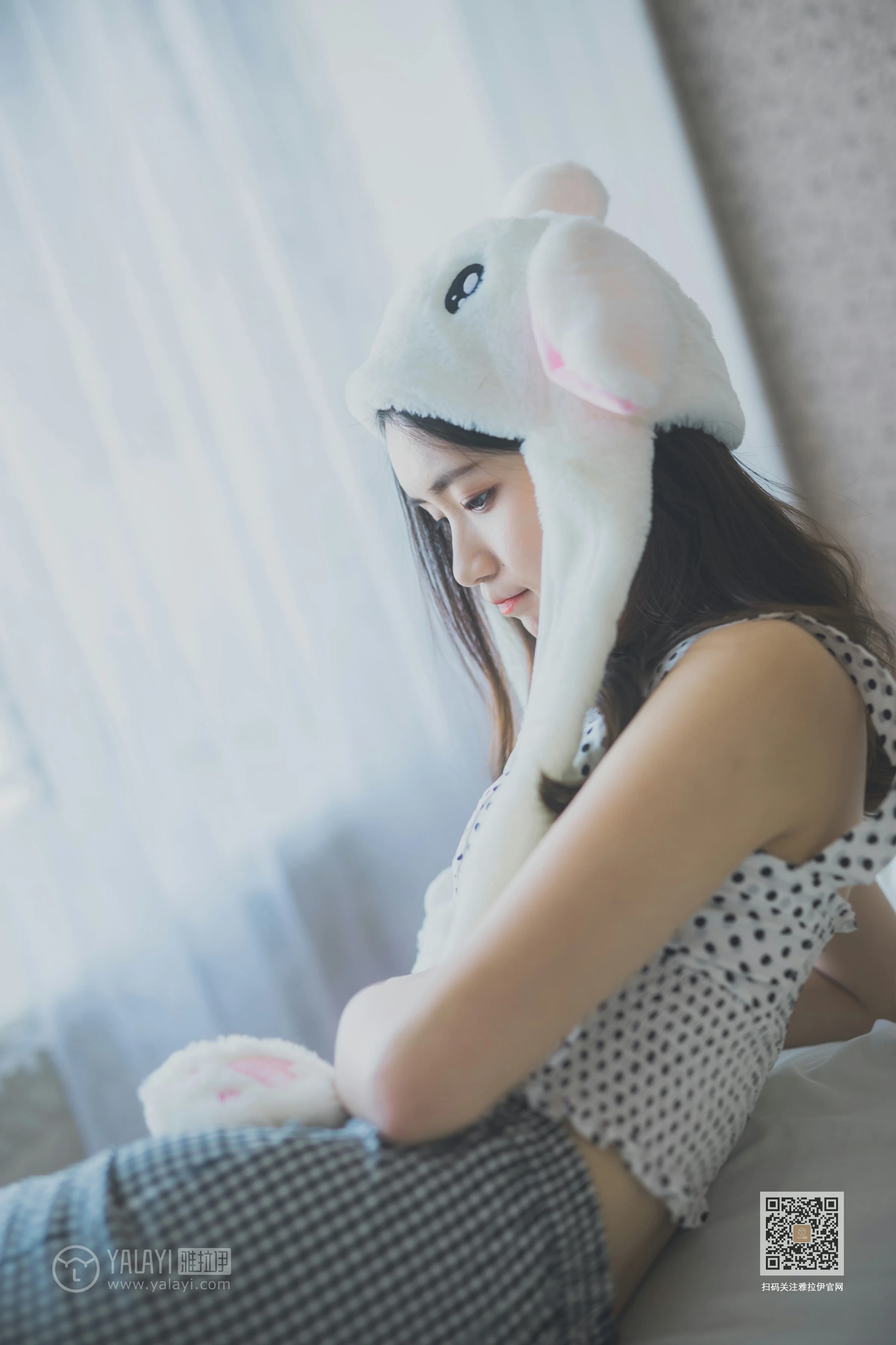[YALAYI雅拉伊]NO.632 《淘气女友》 尹梦 白色小背心加斑点短裙清纯可爱私房写真集第11张