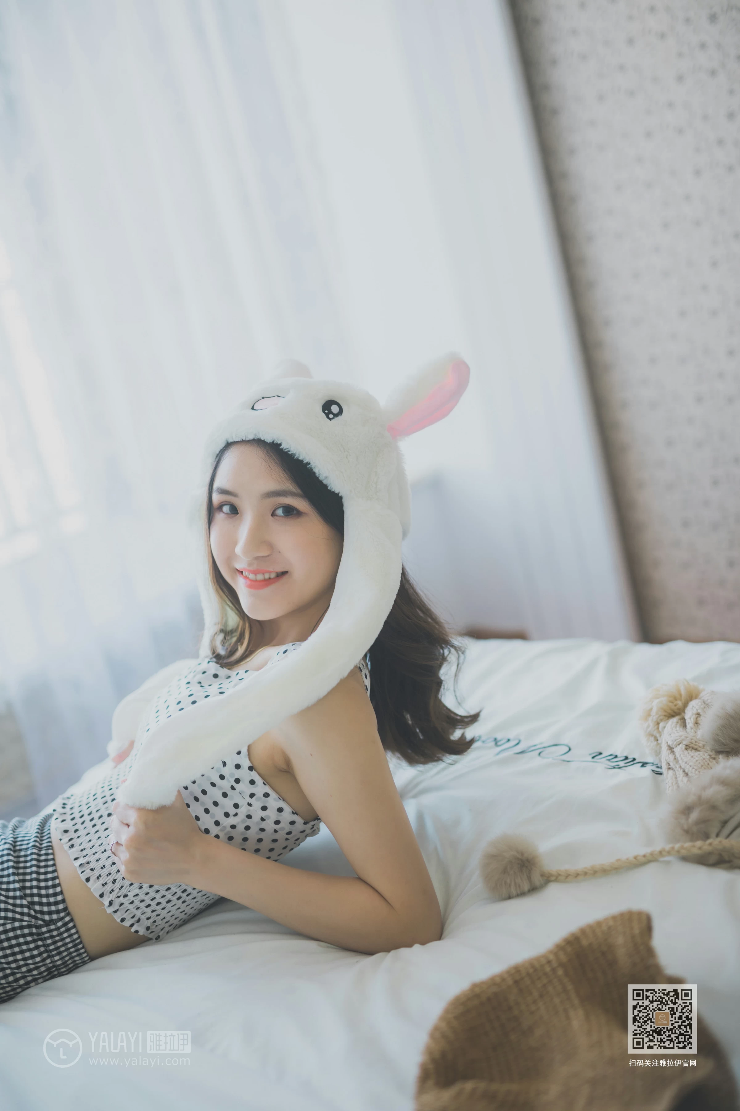 [YALAYI雅拉伊]NO.632 《淘气女友》 尹梦 白色小背心加斑点短裙清纯可爱私房写真集第11张