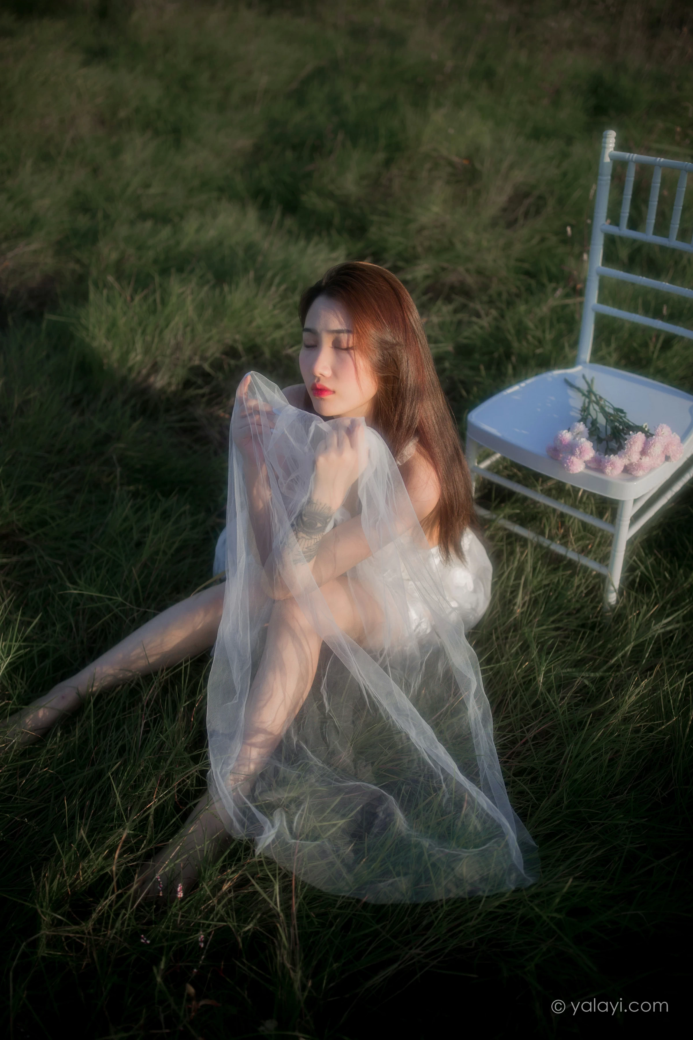 [YALAYI雅拉伊]NO.732 《寻》 籹籹仔 白色透视情趣婚纱性感私房写真集第5张