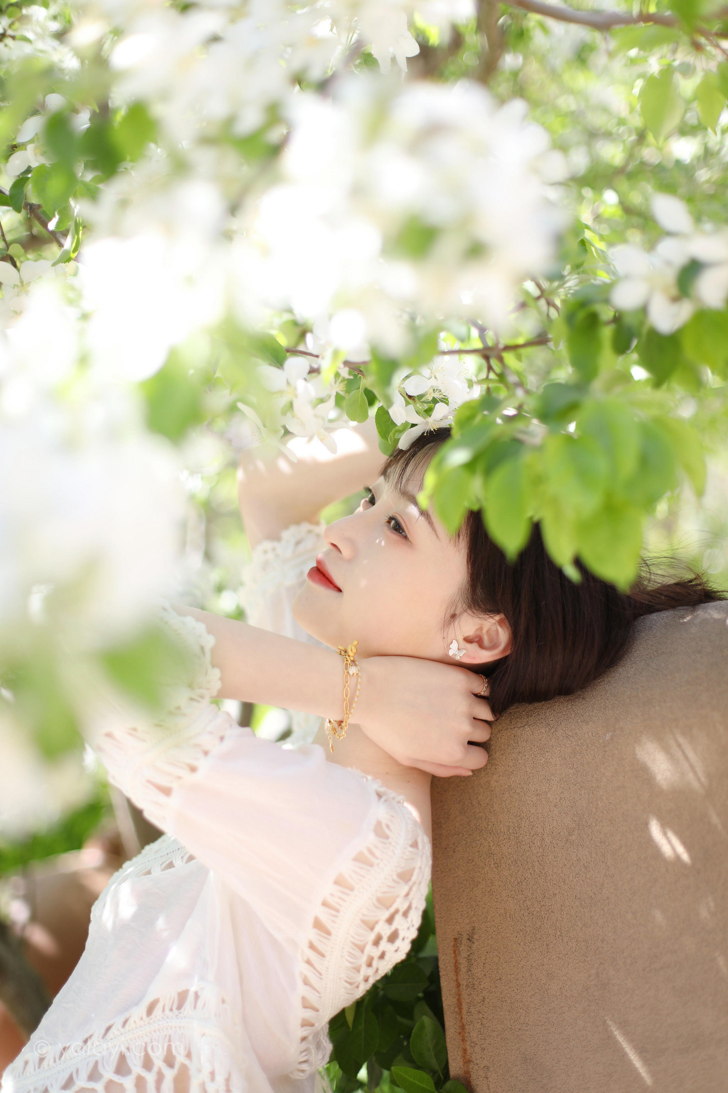 [YALAYI雅拉伊]2022.09.22 光晕 京京 白色镂空连衣裙加粉色长裙清纯写真集第8张