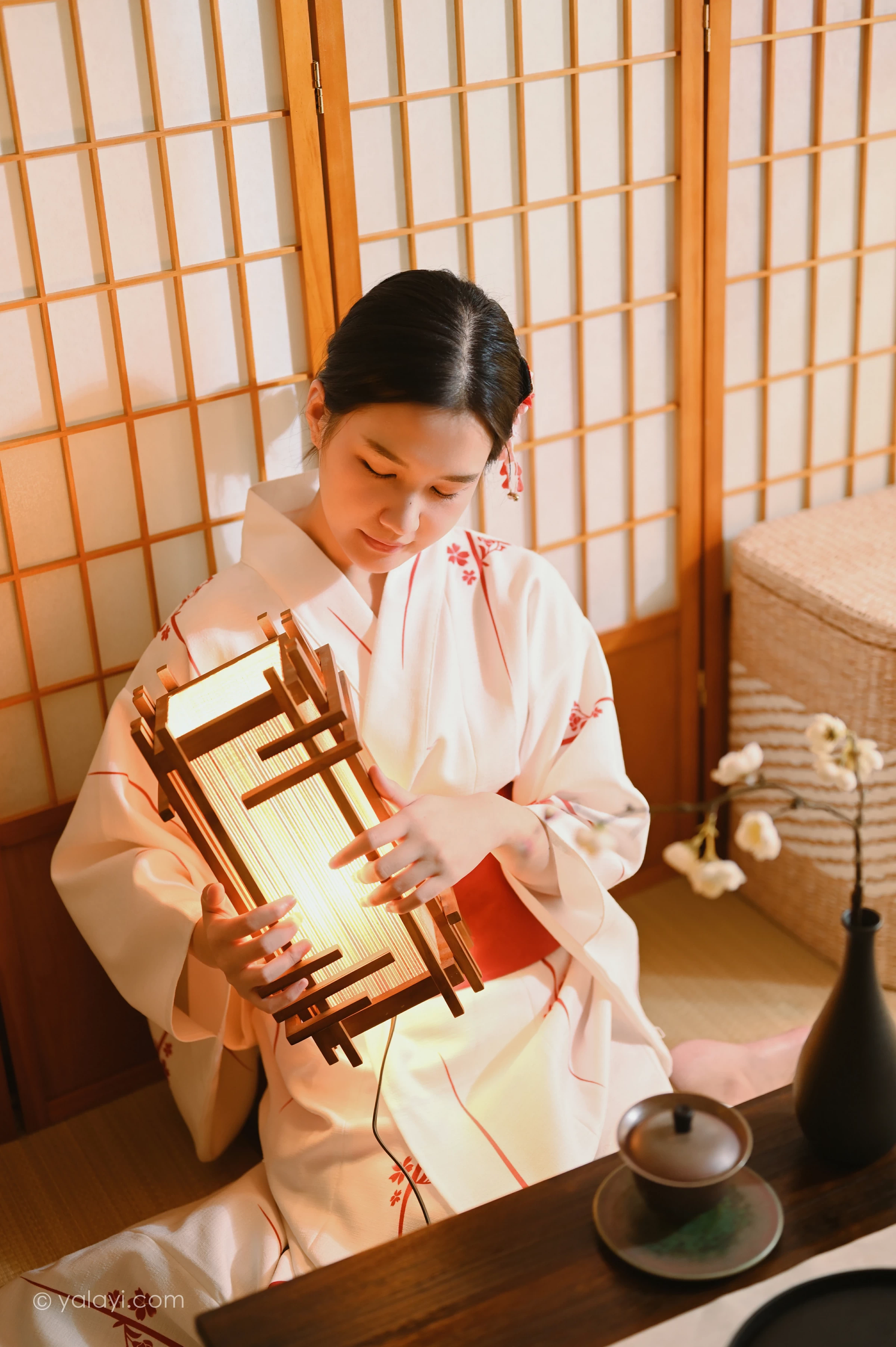 [YALAYI雅拉伊]NO.734 《和敬清寂》 方岚 白色和服性感私房写真集第3张