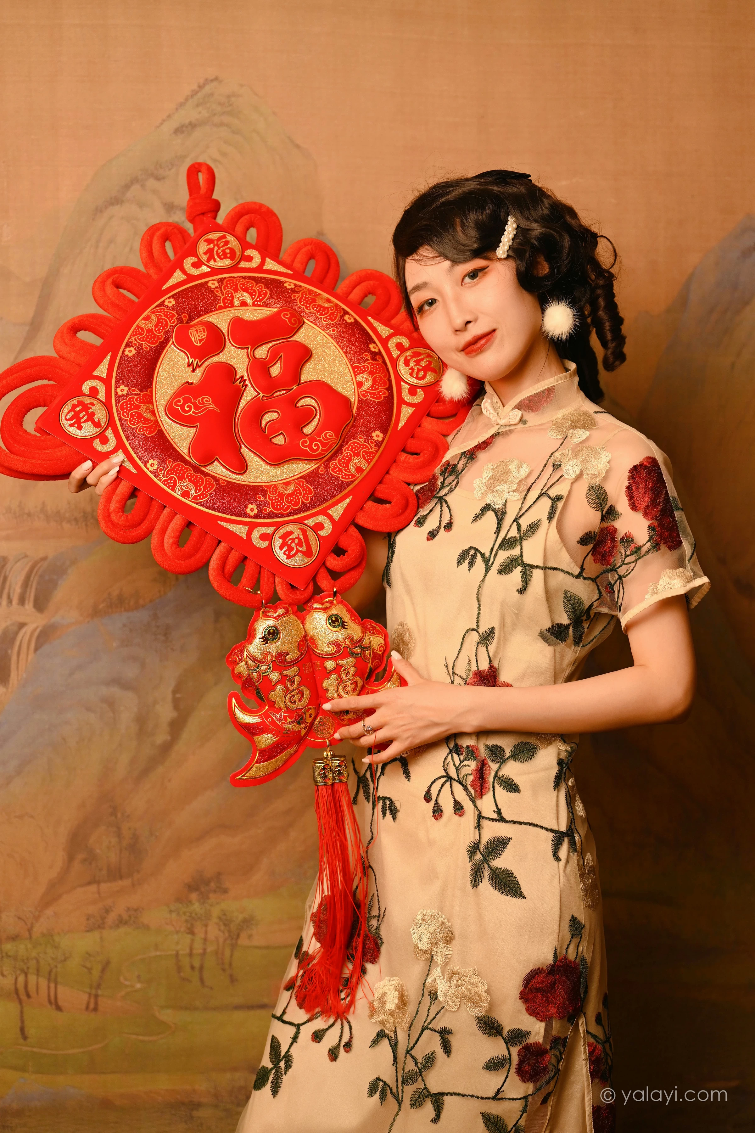 [YALAYI雅拉伊]2022.01.25 我在那里等你 佳佳 白色透视旗袍民国风写真集第3张