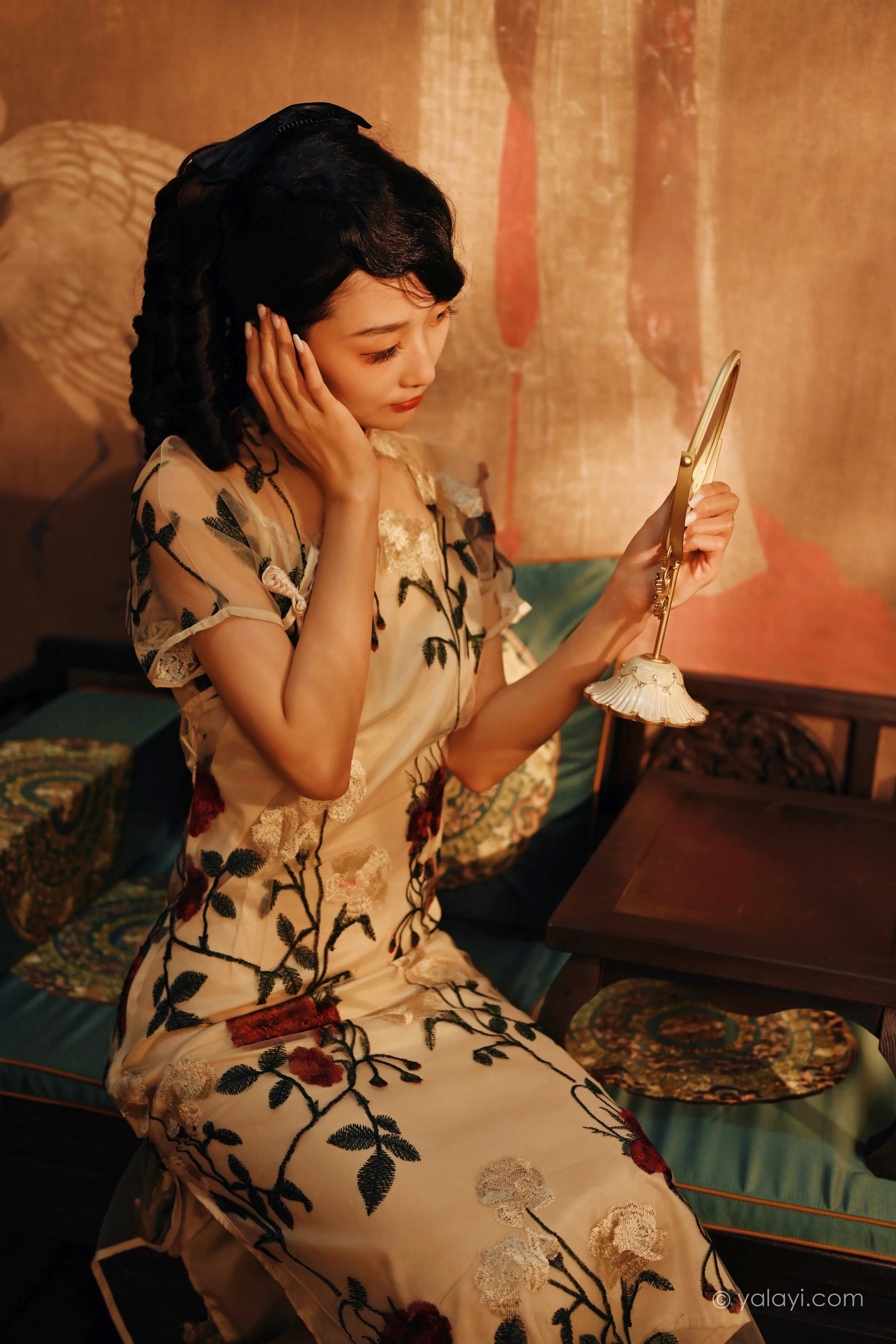 [YALAYI雅拉伊]2022.01.25 我在那里等你 佳佳 白色透视旗袍民国风写真集第6张