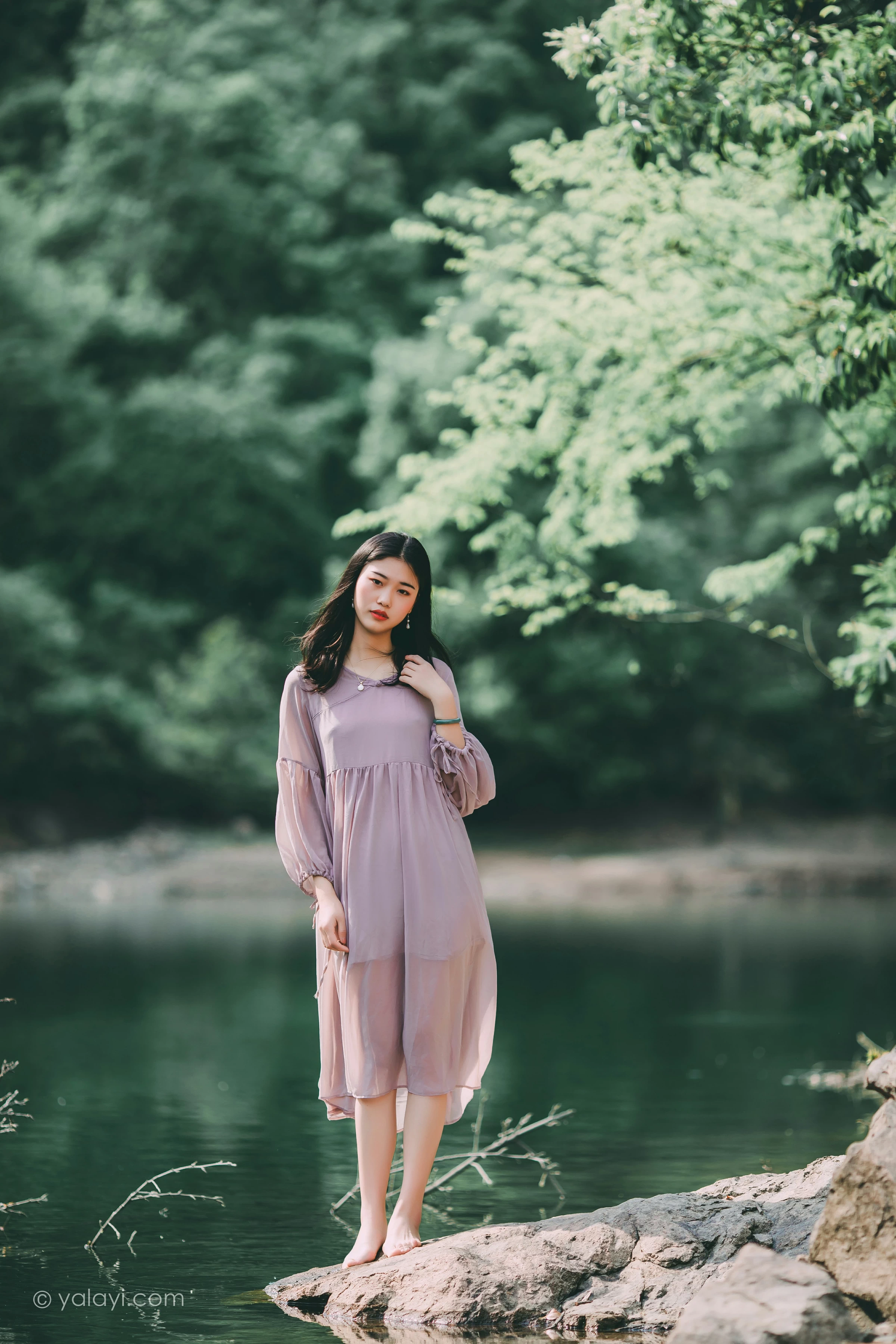 [YALAYI雅拉伊]NO.663 《涟漪》 和风 JK制服与短裙加黑色蕾丝内衣写真第14张