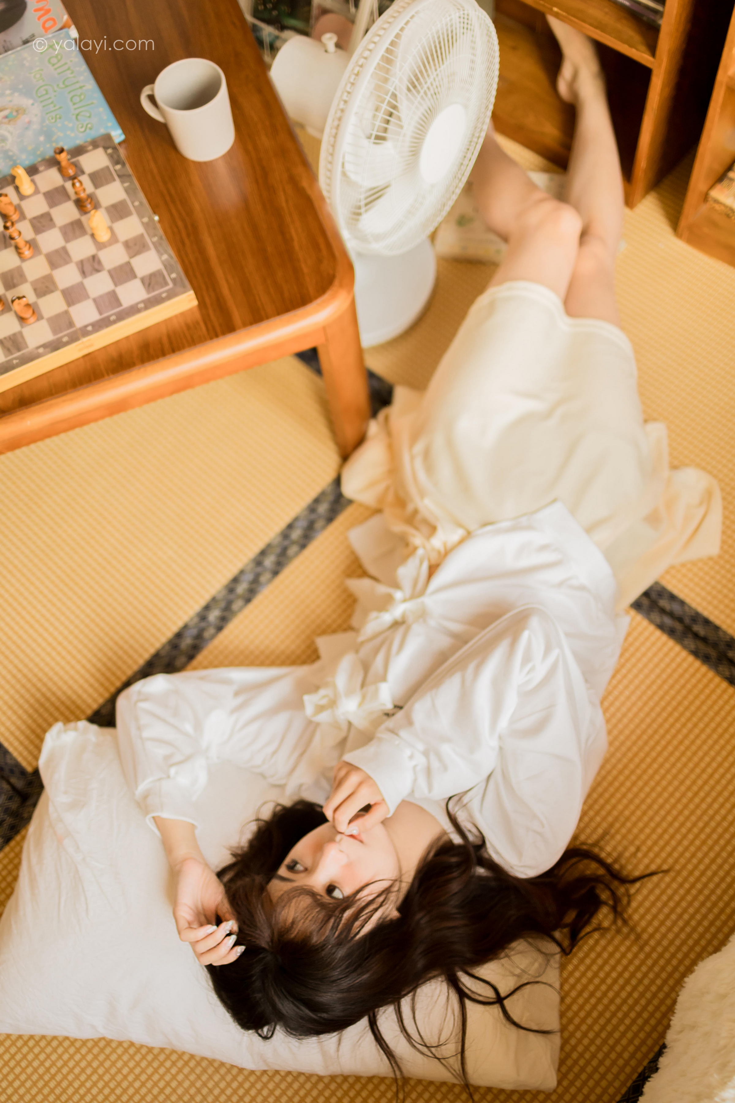 [YALAYI雅拉伊]2022.05.07 快乐加倍 小亭 白色礼服衬衫加短裙清纯写真集第7张