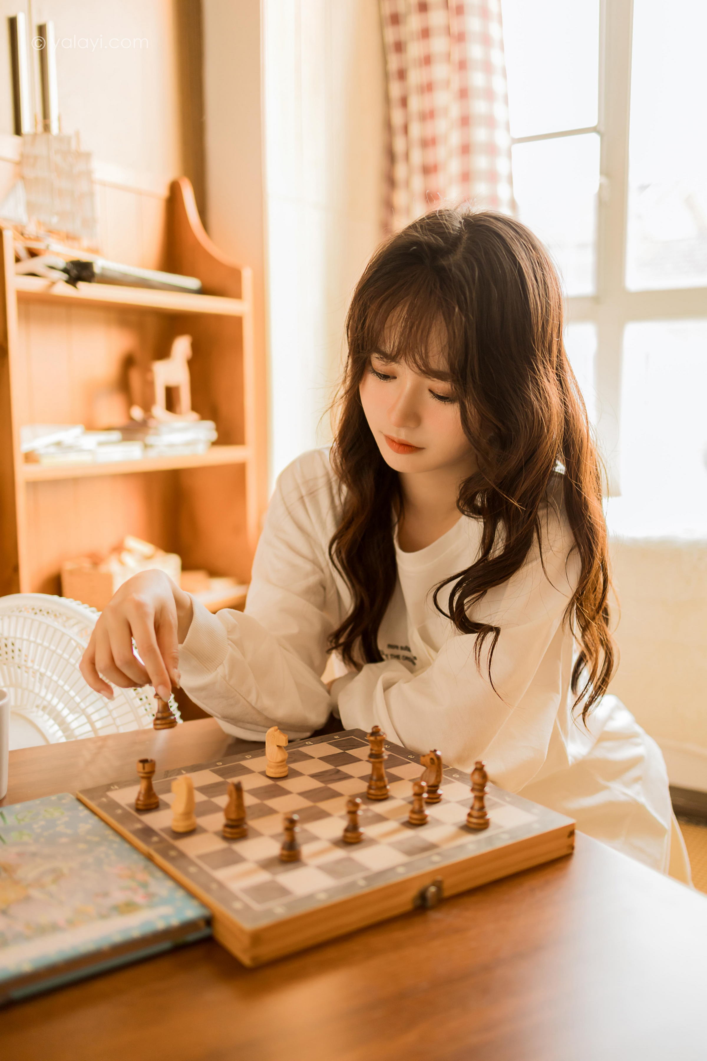 [YALAYI雅拉伊]2022.05.07 快乐加倍 小亭 白色礼服衬衫加短裙清纯写真集第6张