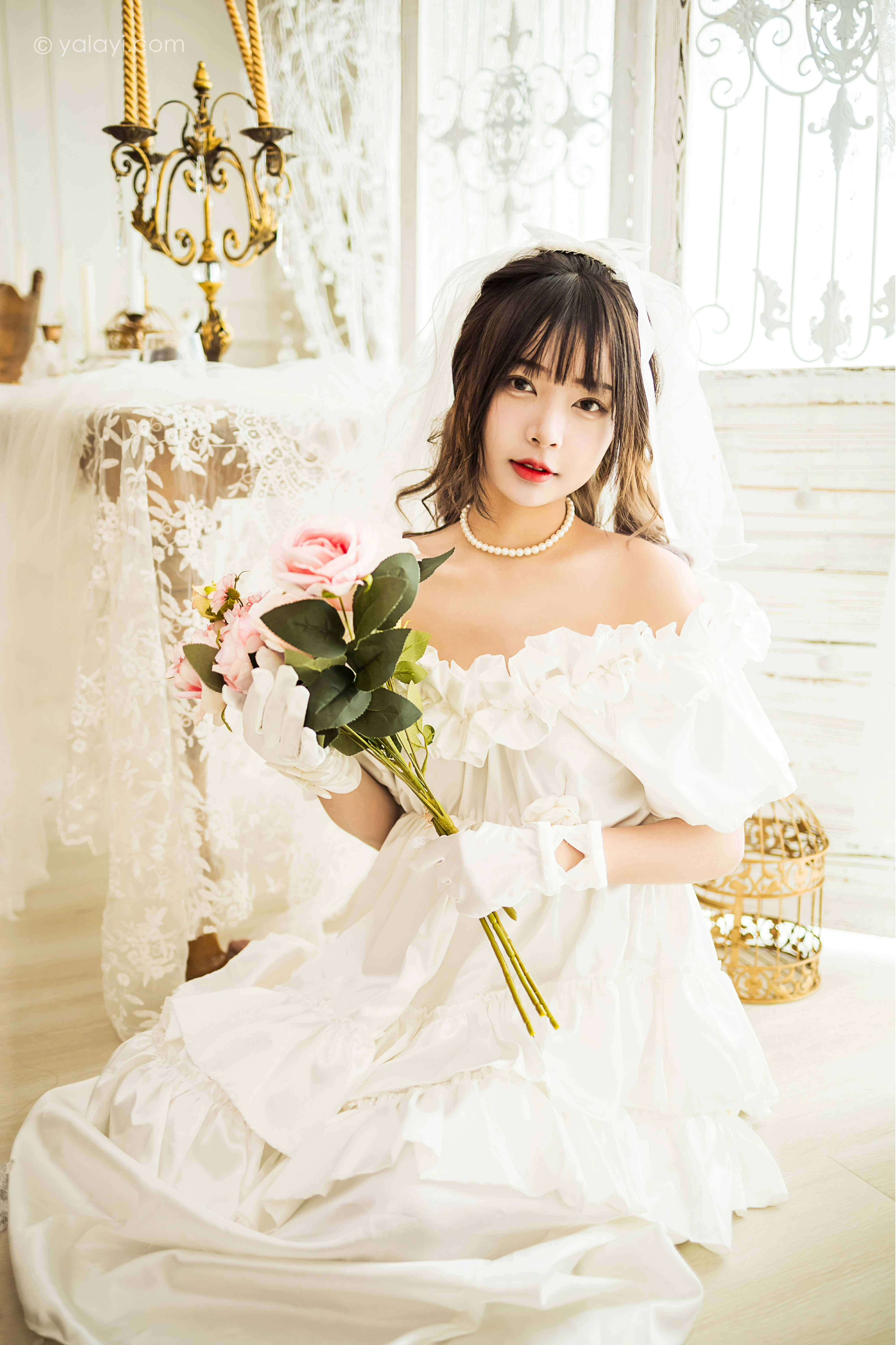 [YALAYI雅拉伊]NO.862 美丽的梦 阿禾 白色抹胸婚纱性感写真集第4张