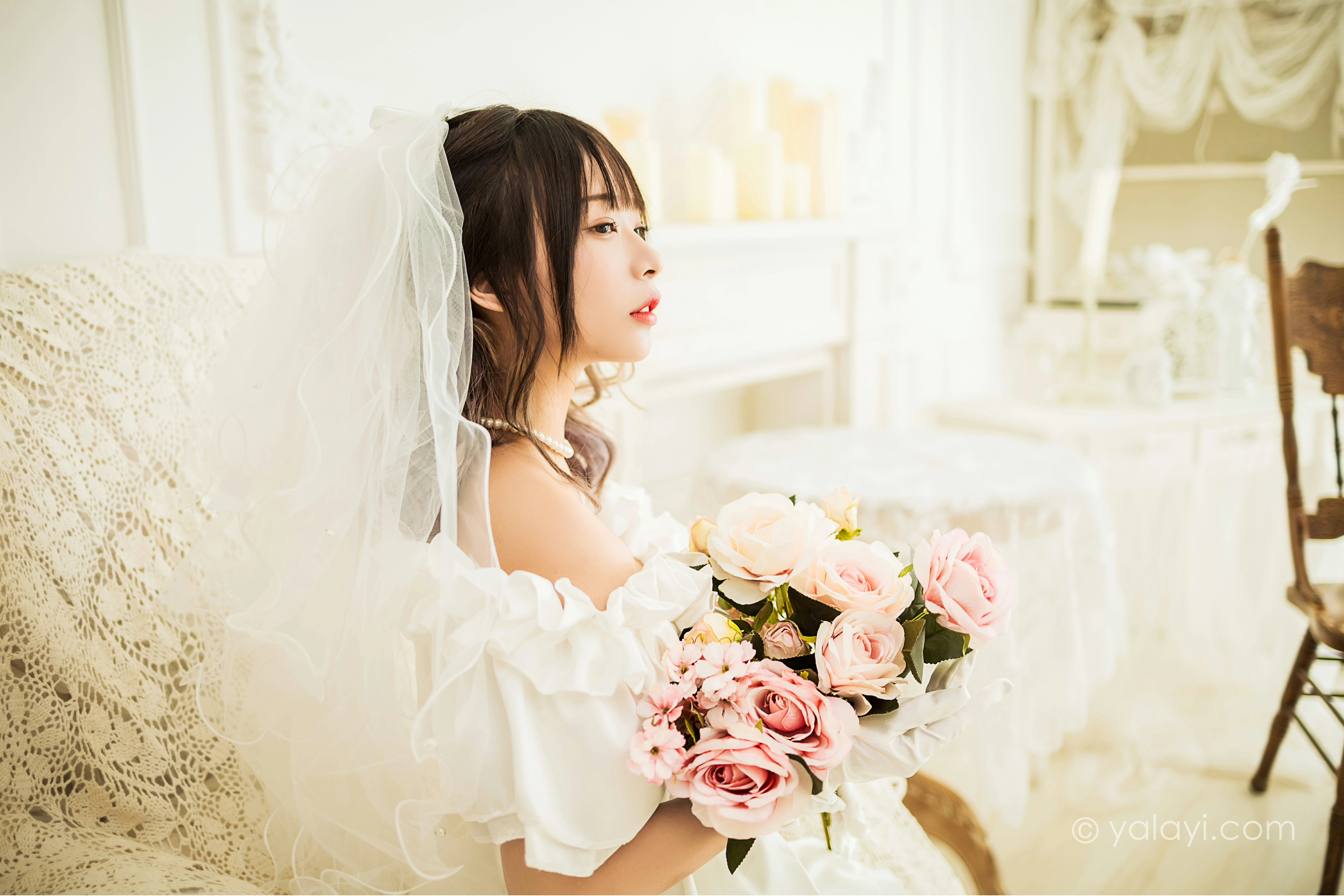 [YALAYI雅拉伊]NO.862 美丽的梦 阿禾 白色抹胸婚纱性感写真集第9张