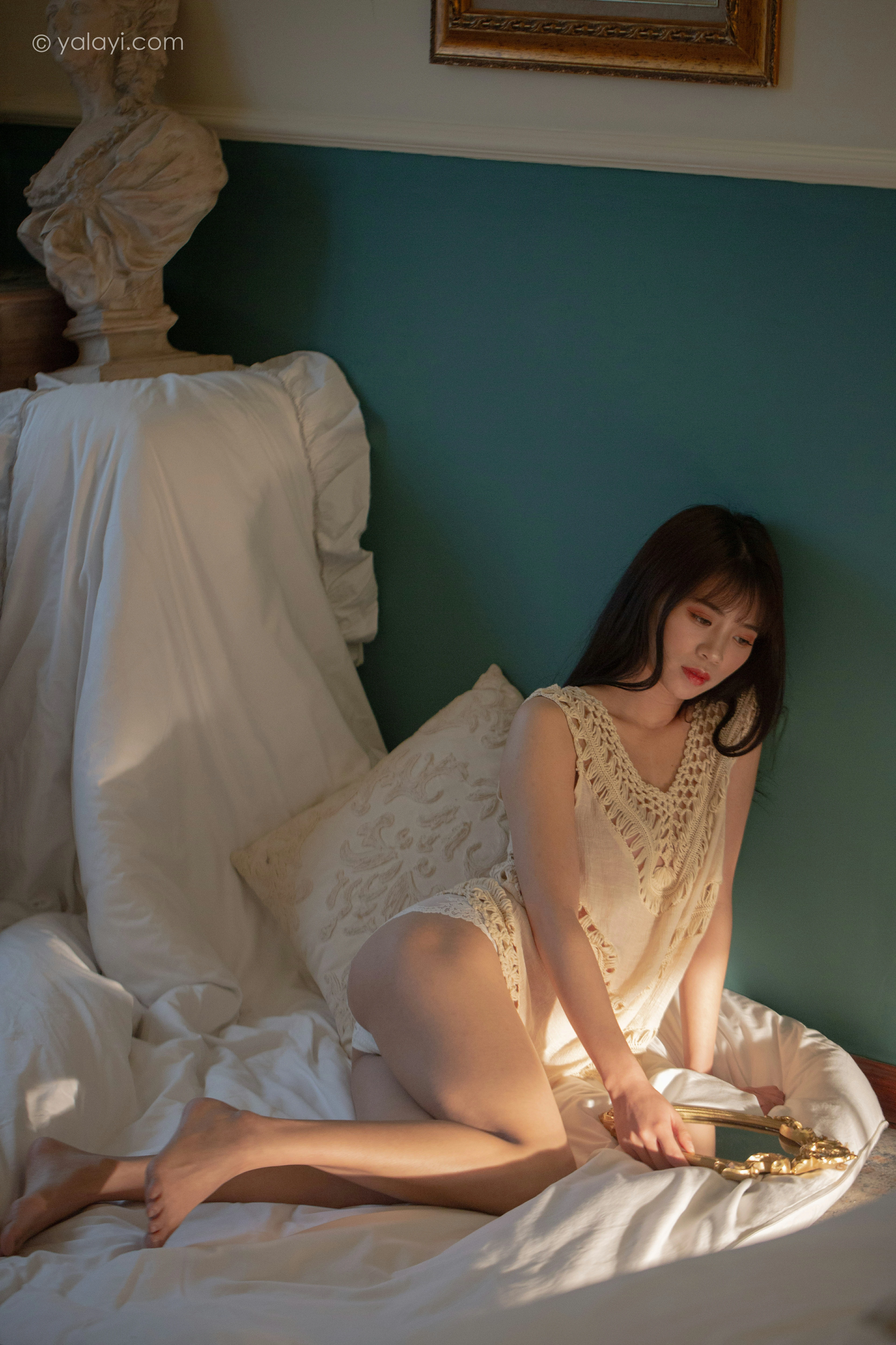 [YALAYI雅拉伊]NO.776 频来入梦 丽雅 白色镂空睡衣性感私房写真集第8张