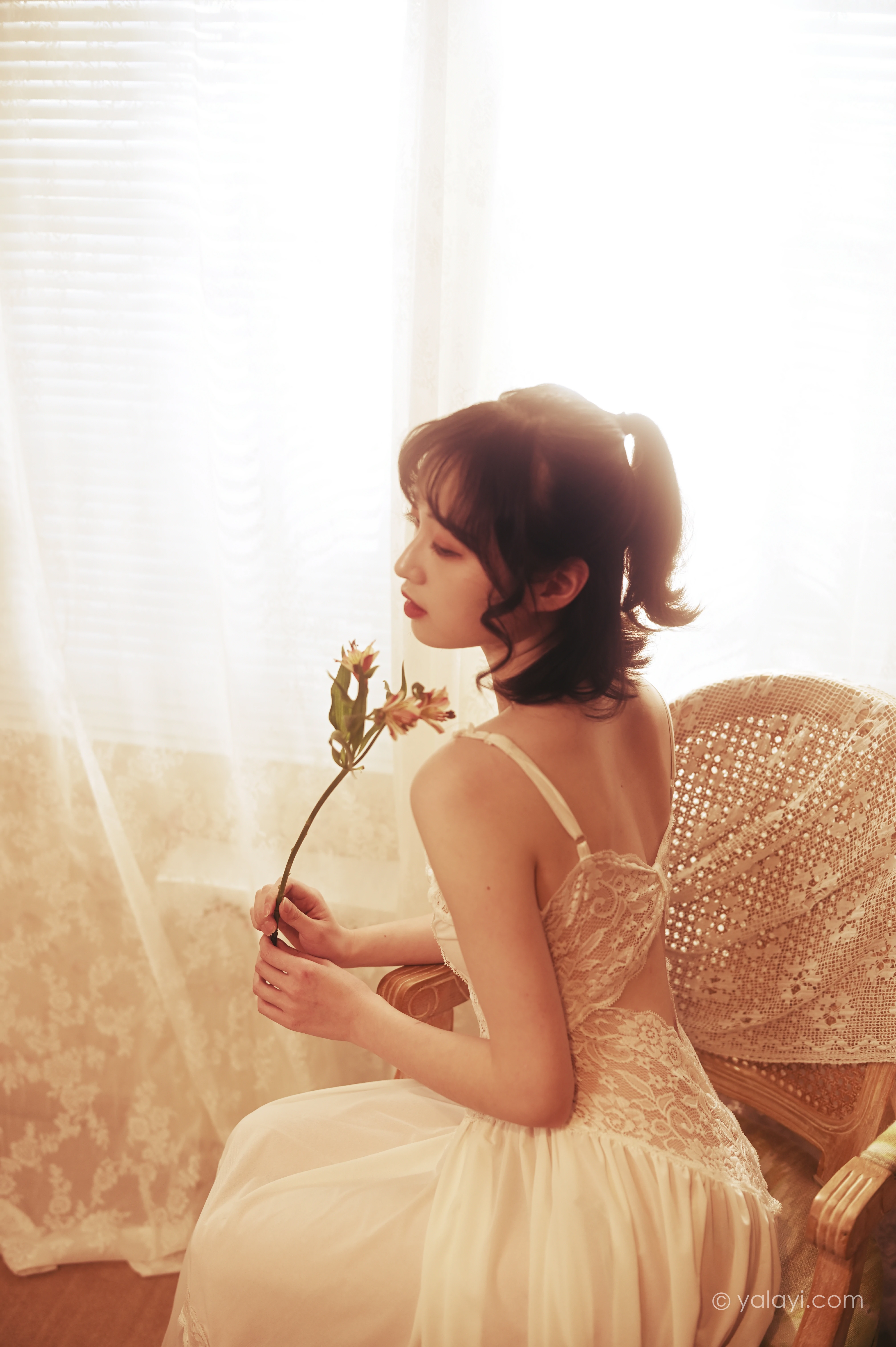 [YALAYI雅拉伊]NO.780 也曾优雅 京京 白色透视蕾丝连衣裙性感写真集第4张