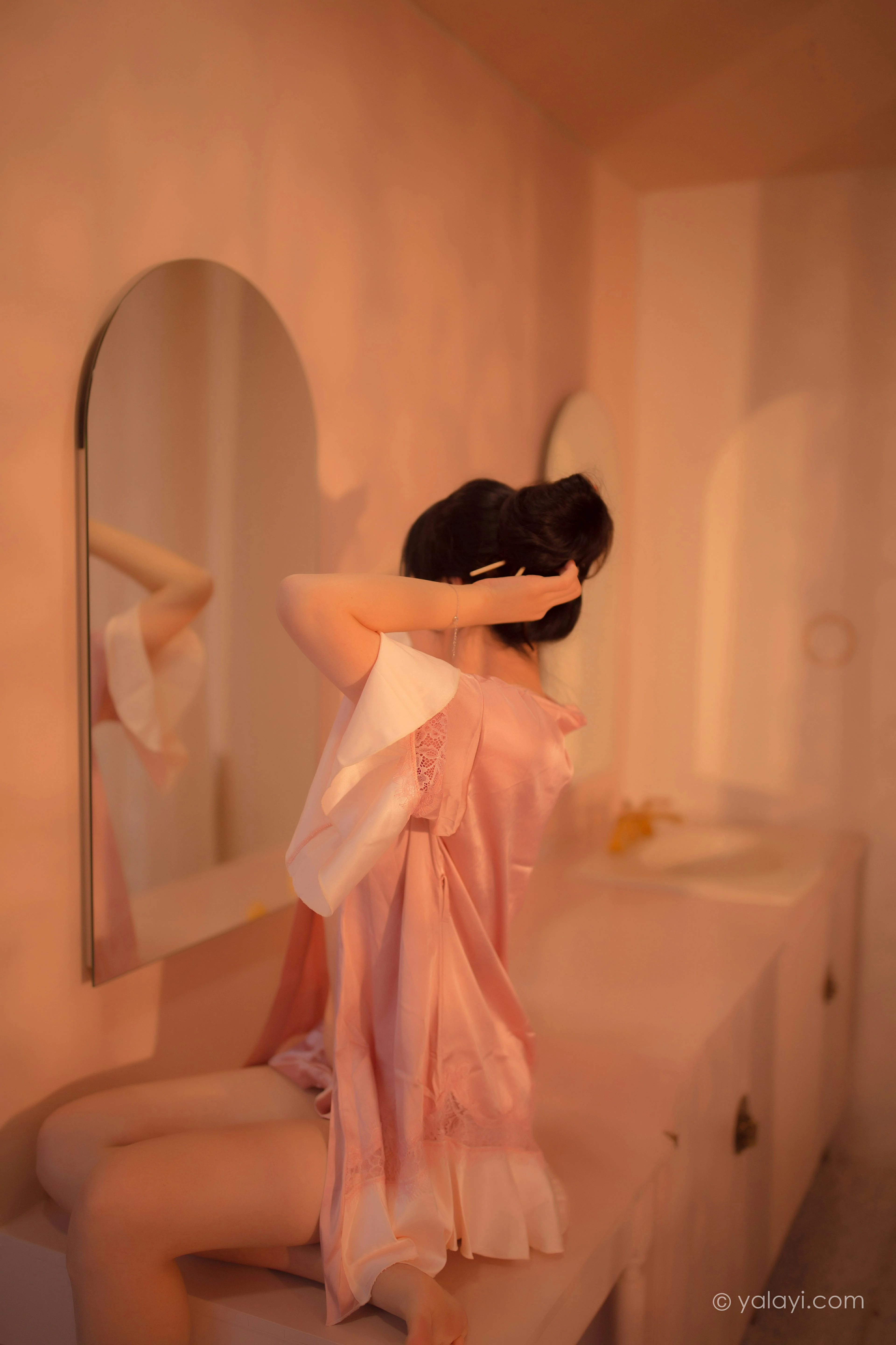 [YALAYI雅拉伊]NO.762 寂静中开放 璎珞 粉色蕾丝睡衣性感私房写真集第10张