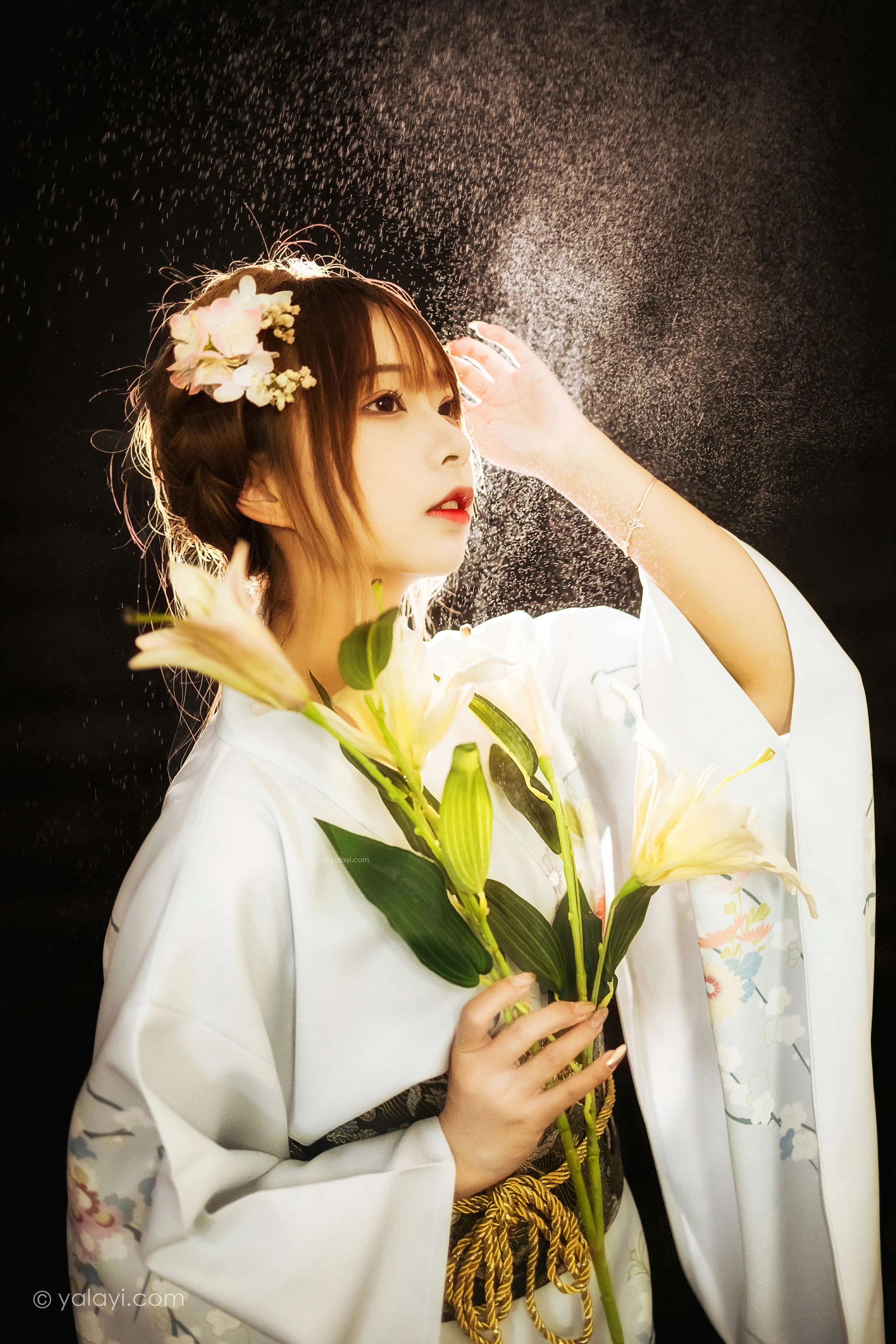 [YALAYI雅拉伊]NO.747 《神明少女》 阿禾 白色和服与蕾丝婚纱性感私房写真集第6张