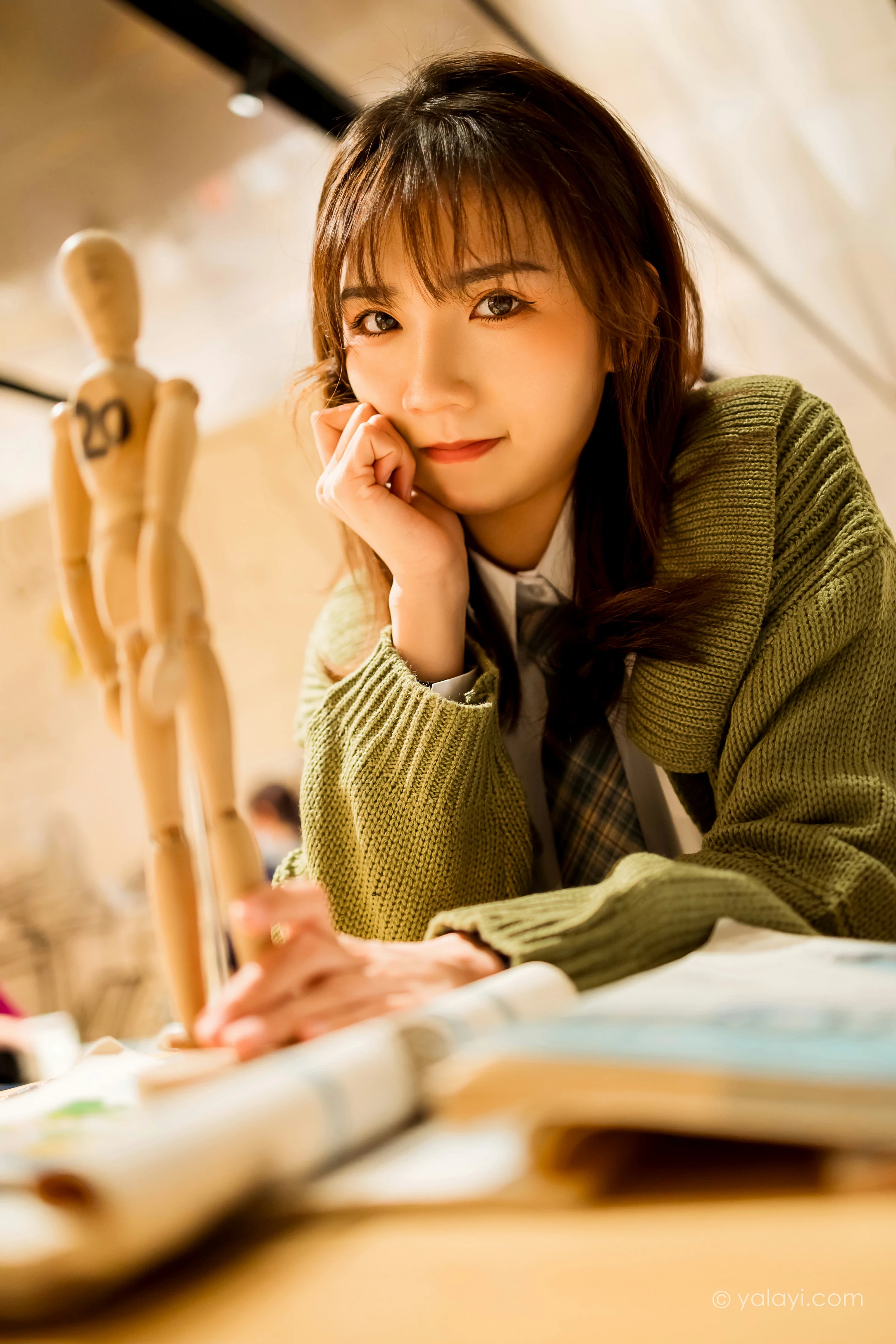 [YALAYI雅拉伊]NO.753 一起补习的日子 果果 连身外套与JK制服加格子短裙清纯写真集第9张