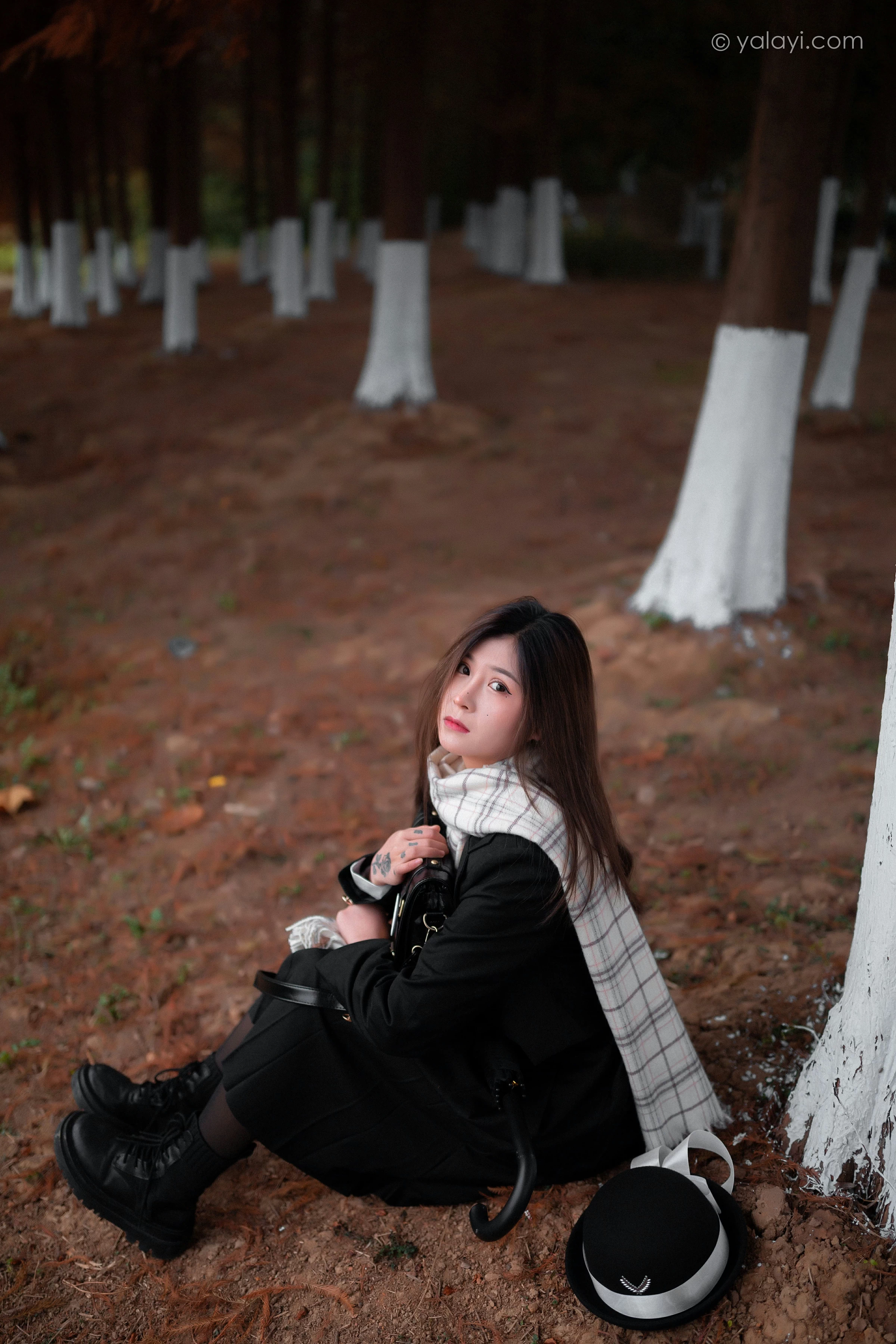 [YALAYI雅拉伊]NO.748 《冬恋》 梦涵 黑色JK制服与短裙加黑丝美腿清纯写真集第8张