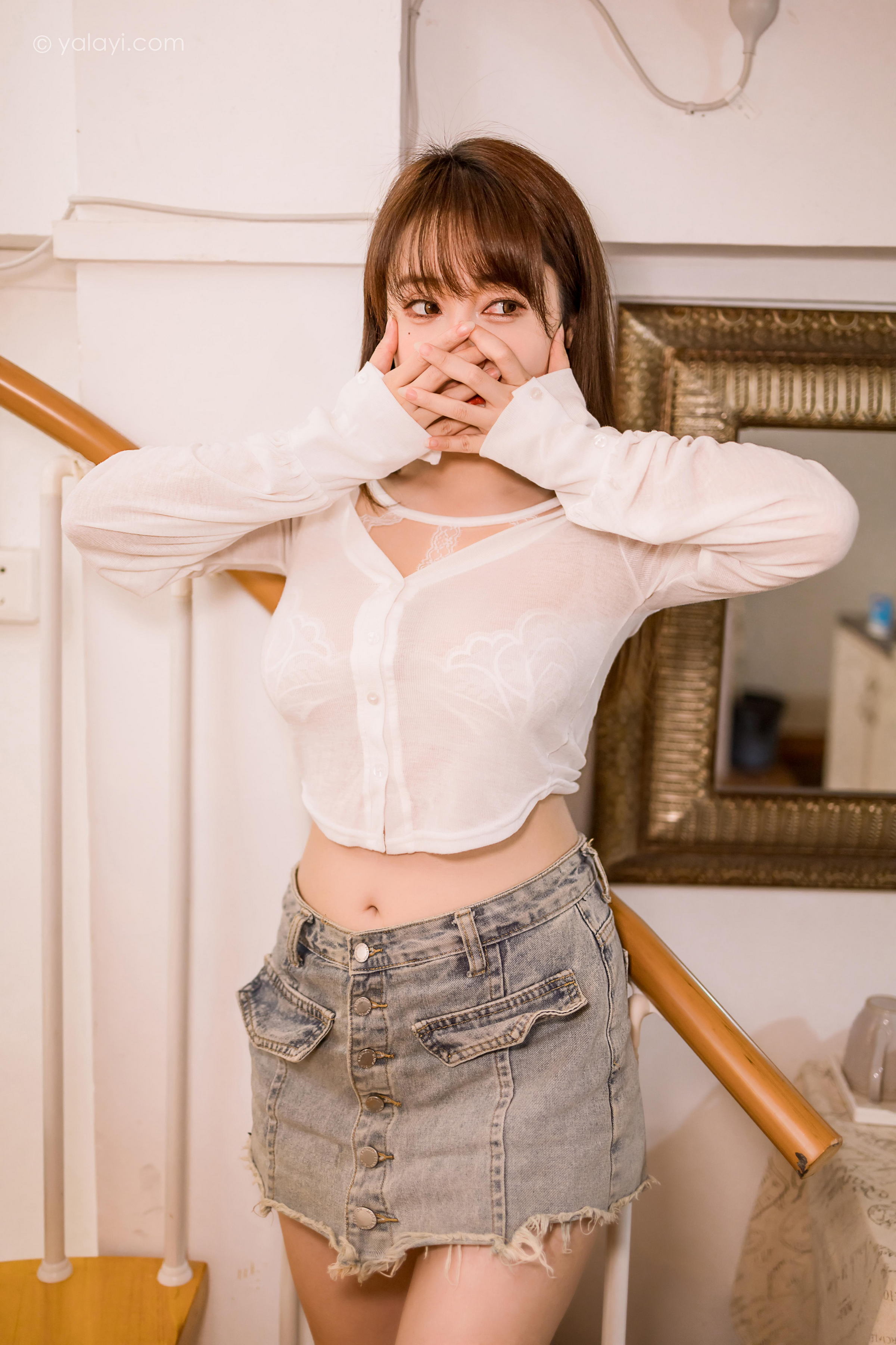 [YALAYI雅拉伊]2023.02.23 倾倒世间人 虞艺 白色透视衬衫与牛仔短裙加蕾丝内衣性感私房写真集第5张