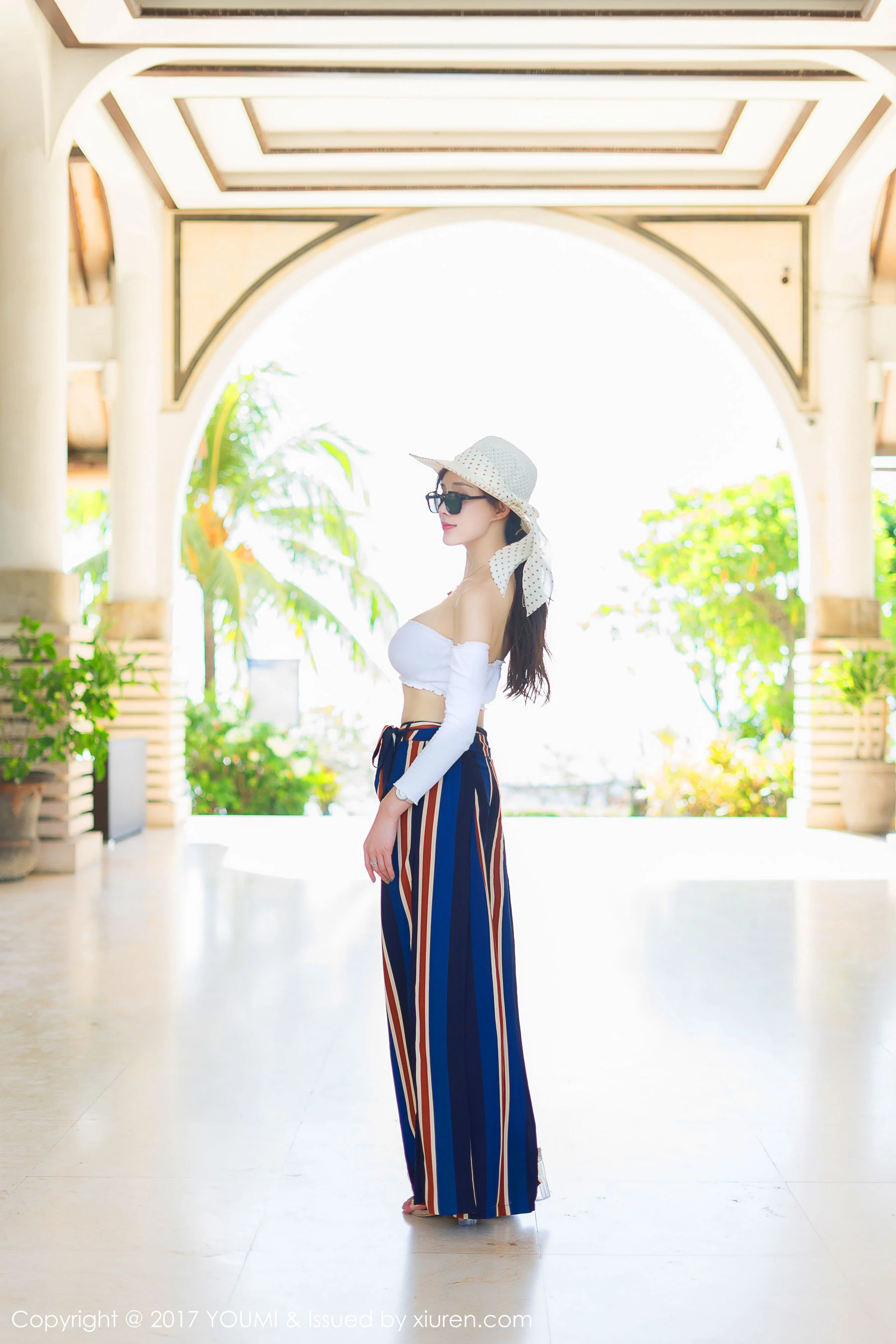 土肥圆矮挫穷《透视蕾丝+情趣内衣~》 尤蜜荟YouMi Vol.043第10张