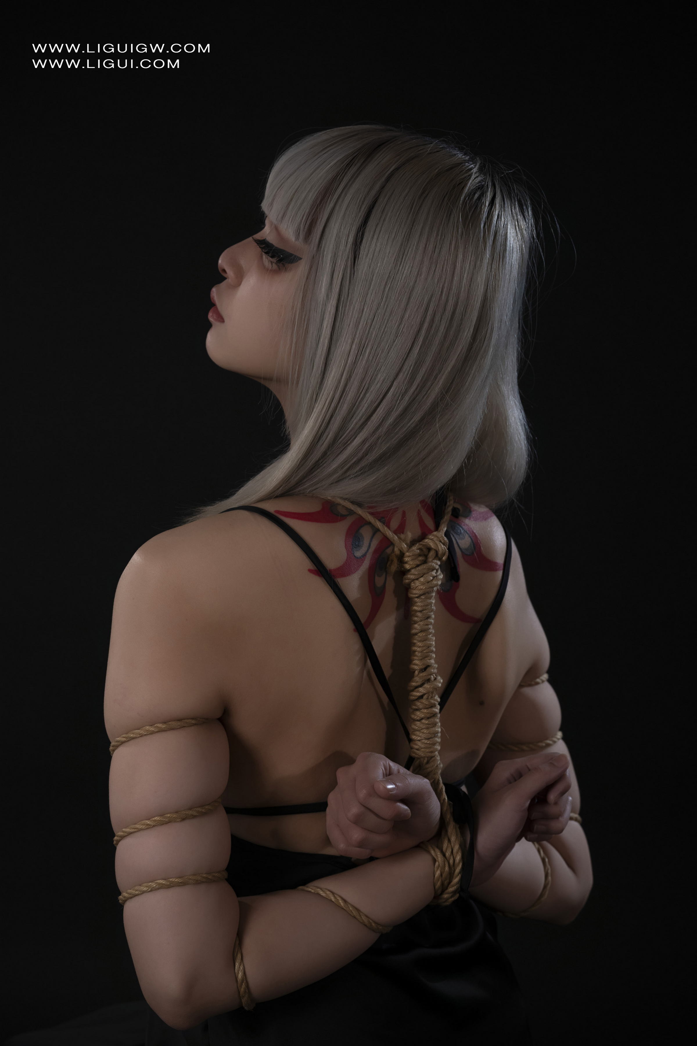 [Ligui丽柜] 2025.10.31《赤缚调教》えたまめ第1张